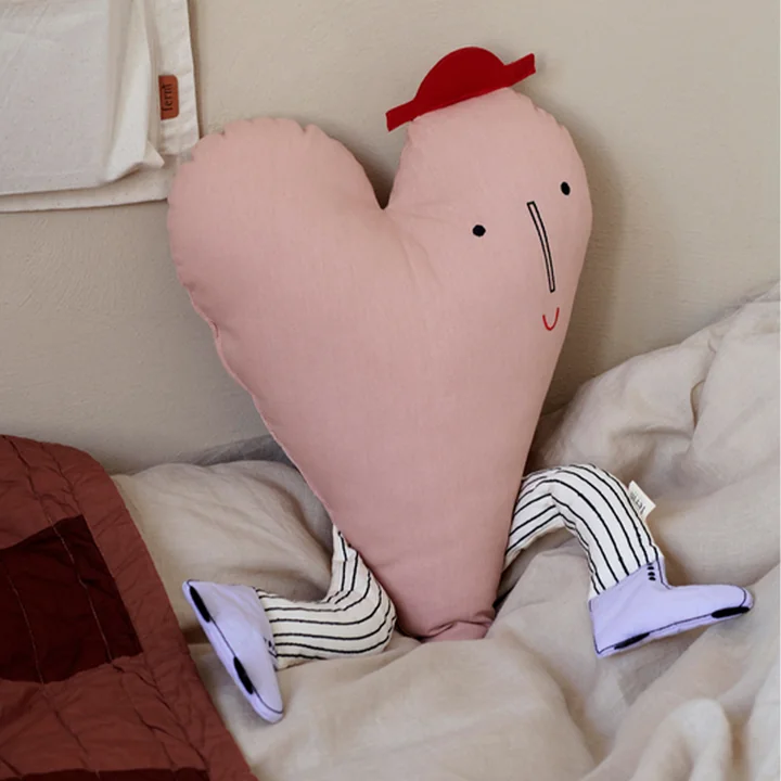 Ferm Living - Heart Kissen, dark rose