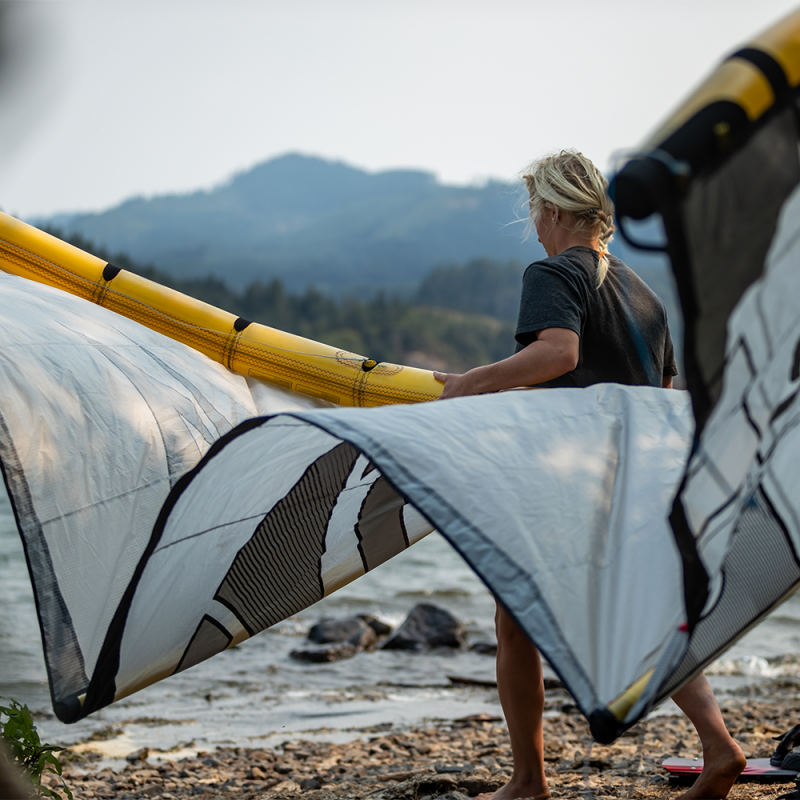 AILE DE KITESURF NAISH PIVOT NVISION 2024