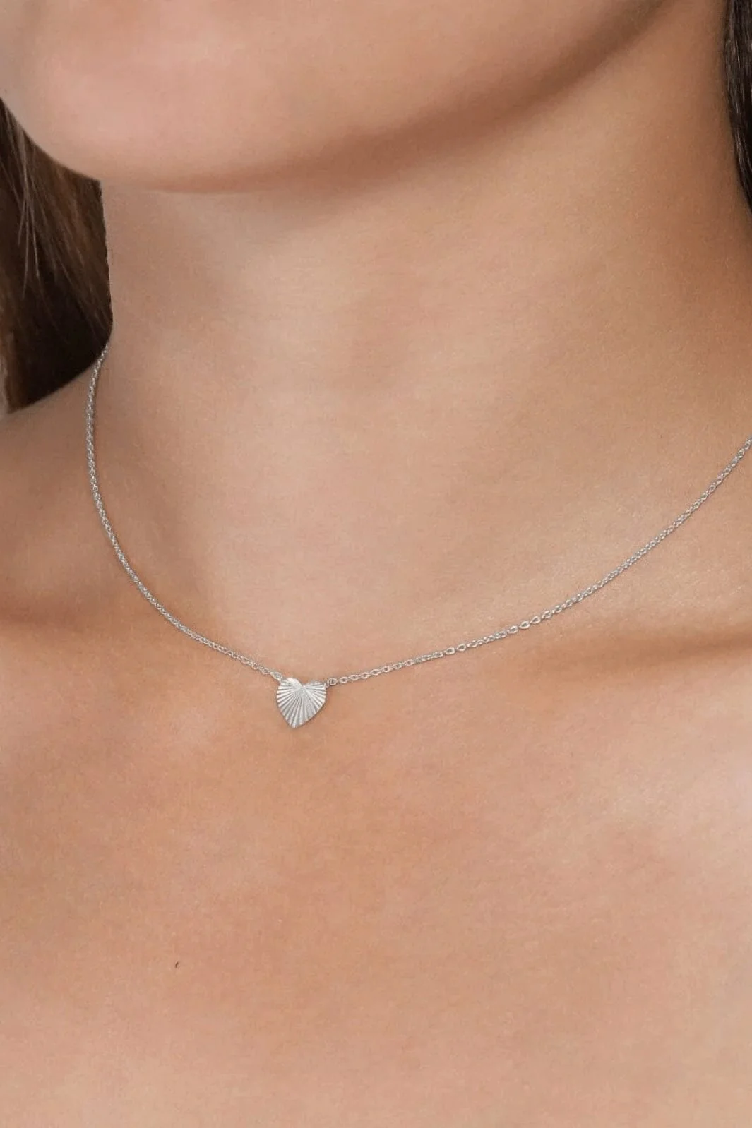 Jane Kønig Reflection Heart necklace