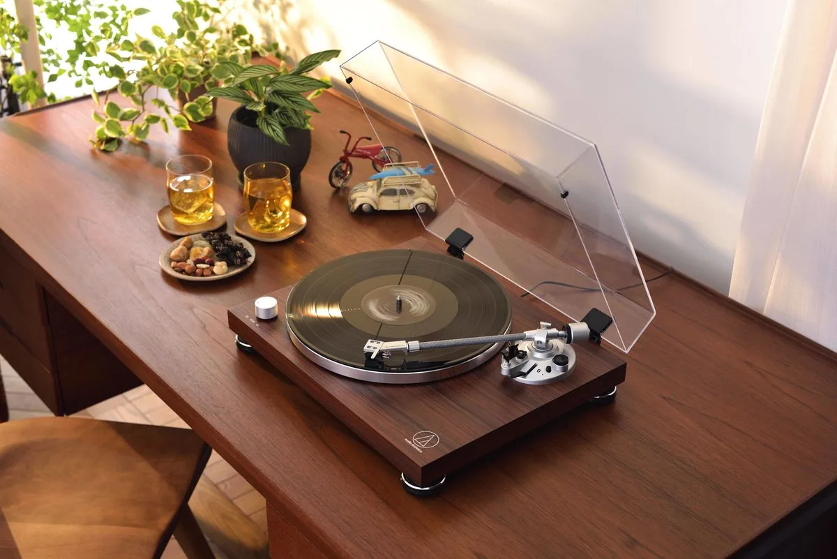 Audio Technica AT-LPW50BTRW Platines vinyle