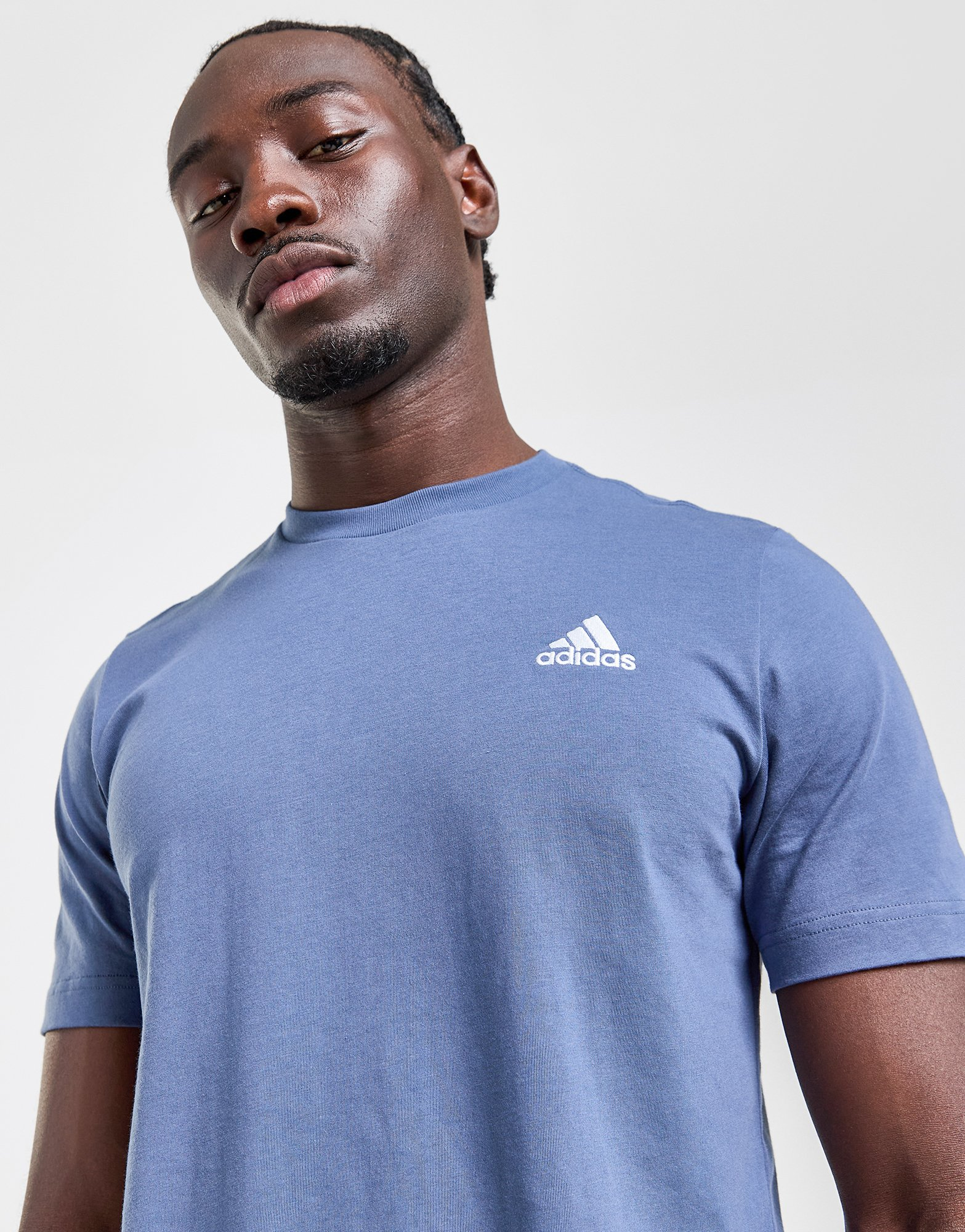adidas T-shirt en jersey à petit logo brodé Essentials
