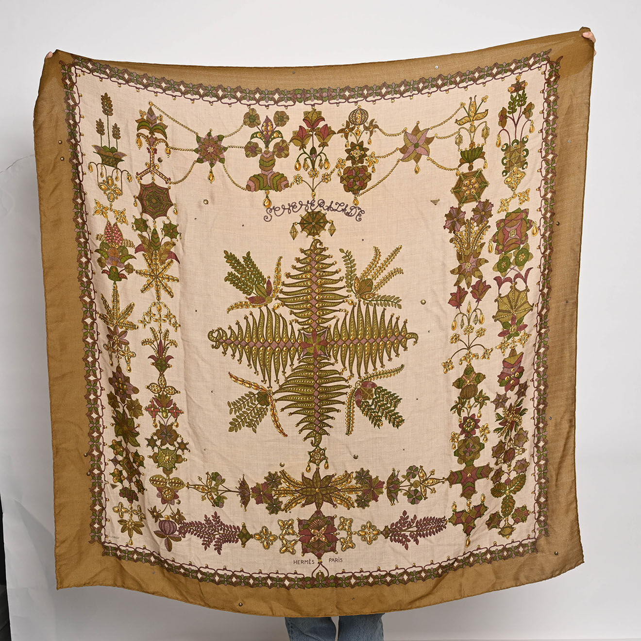 Hermès Foulard en Cachemire Breloque kaki - Très bon état - 140x140 cm