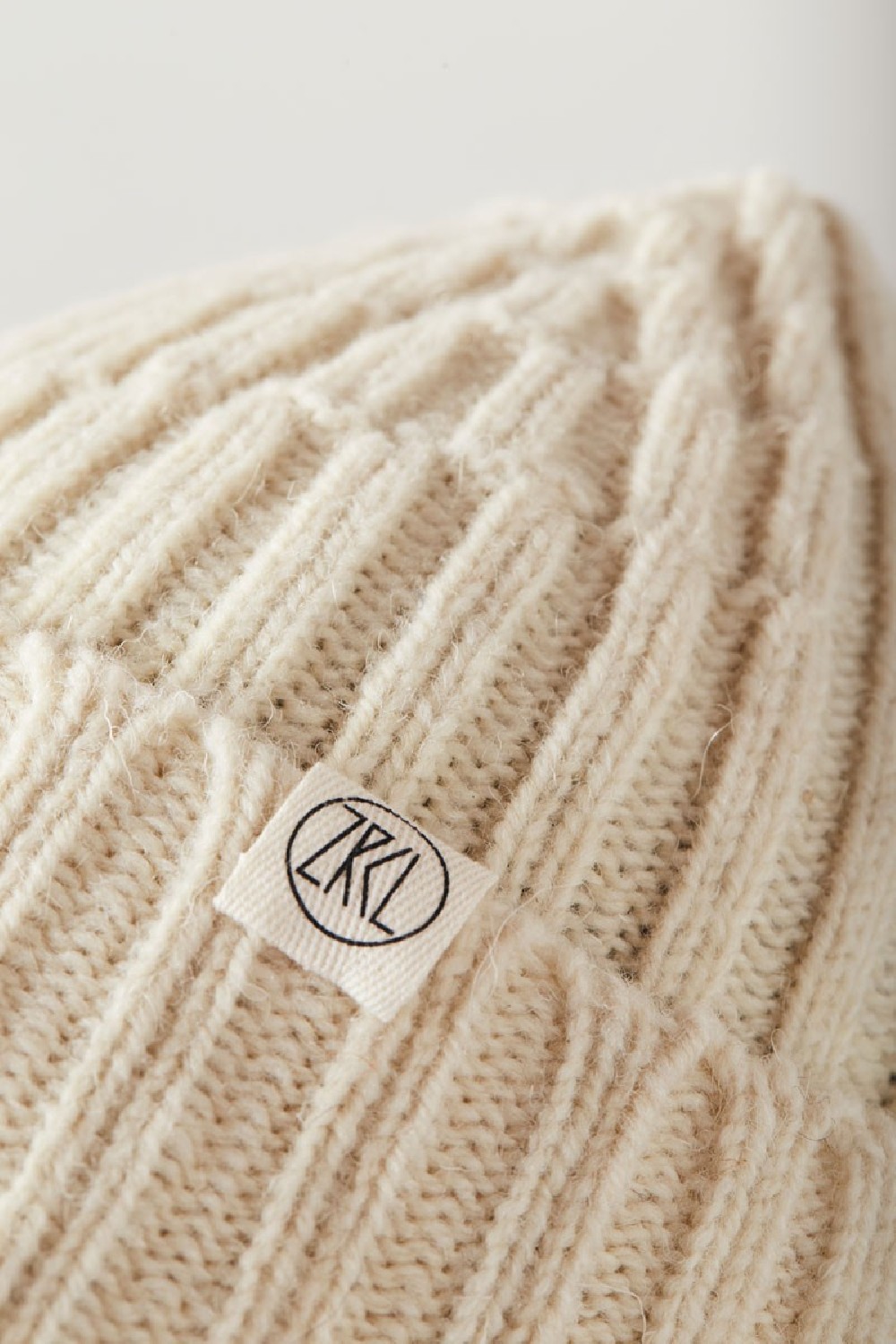 WE ARE ZRCL Beanie Sheep Wooly Natural