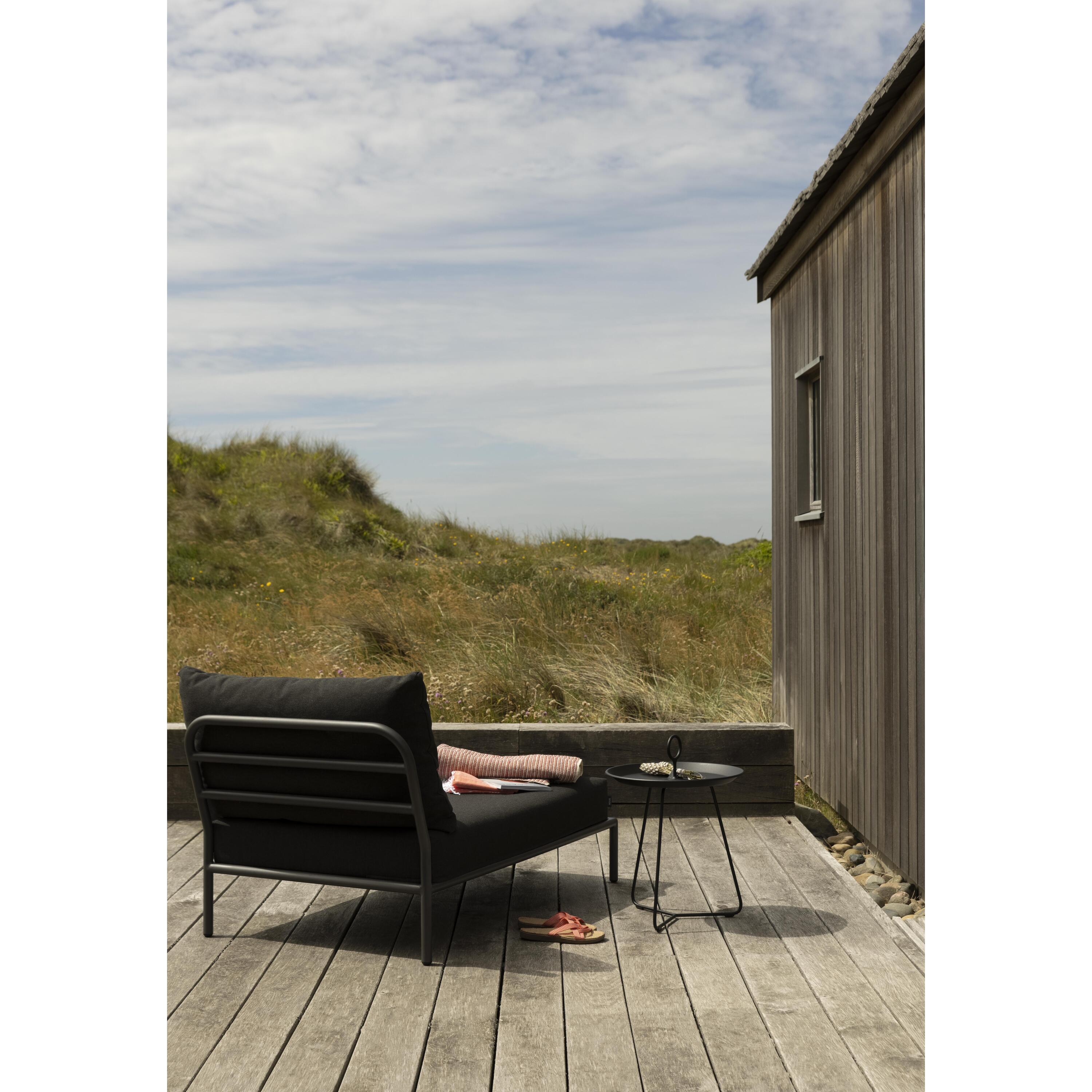Level2 Chaise Longue ligbed frame donkergrijs stof alpine