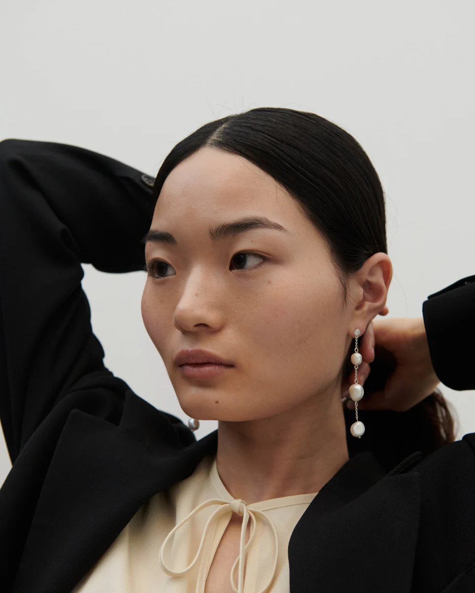Sorelle Jewellery  3-pearl hængeøreringe - forgyldt