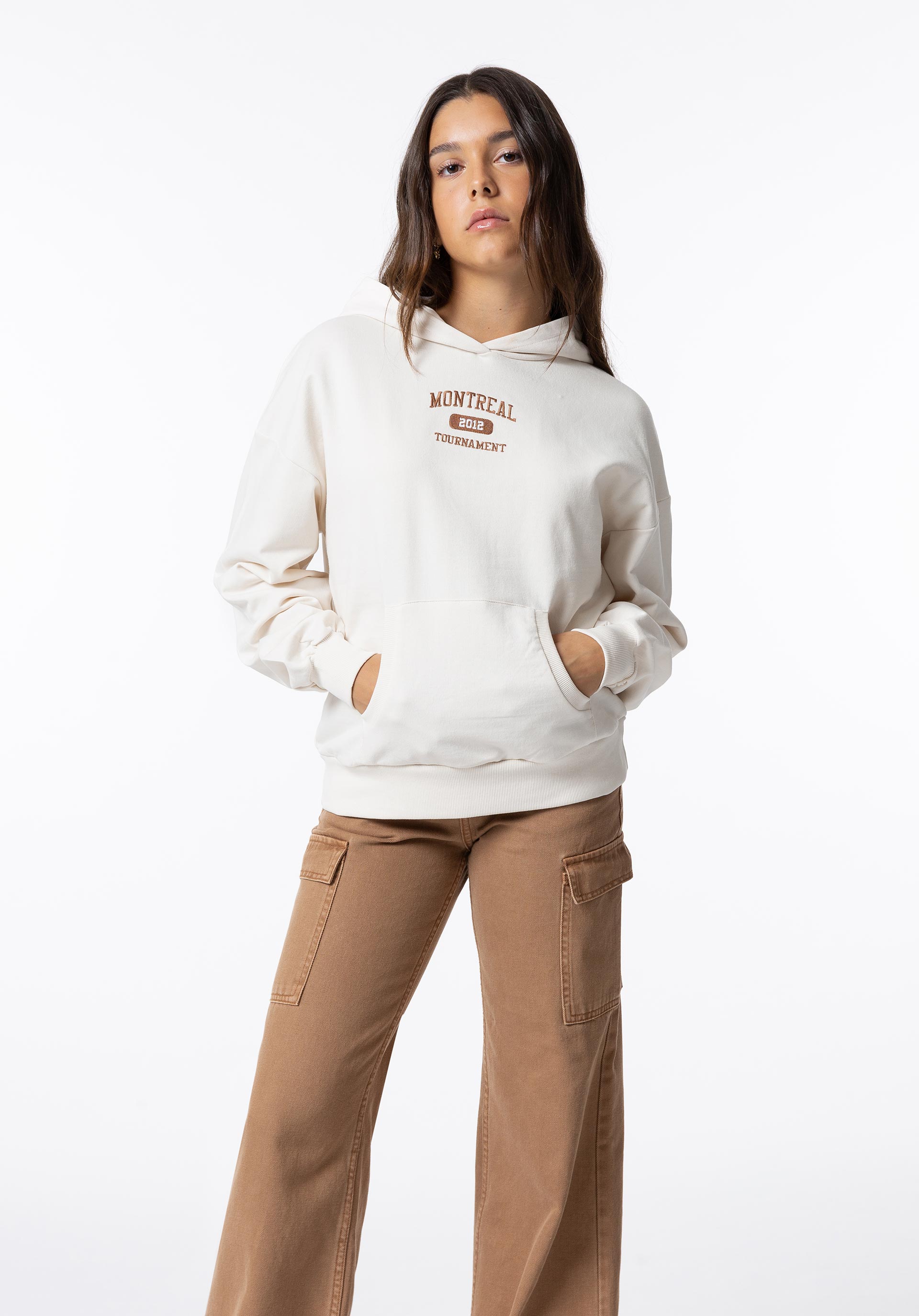 Hoodie com Bordado Frontal