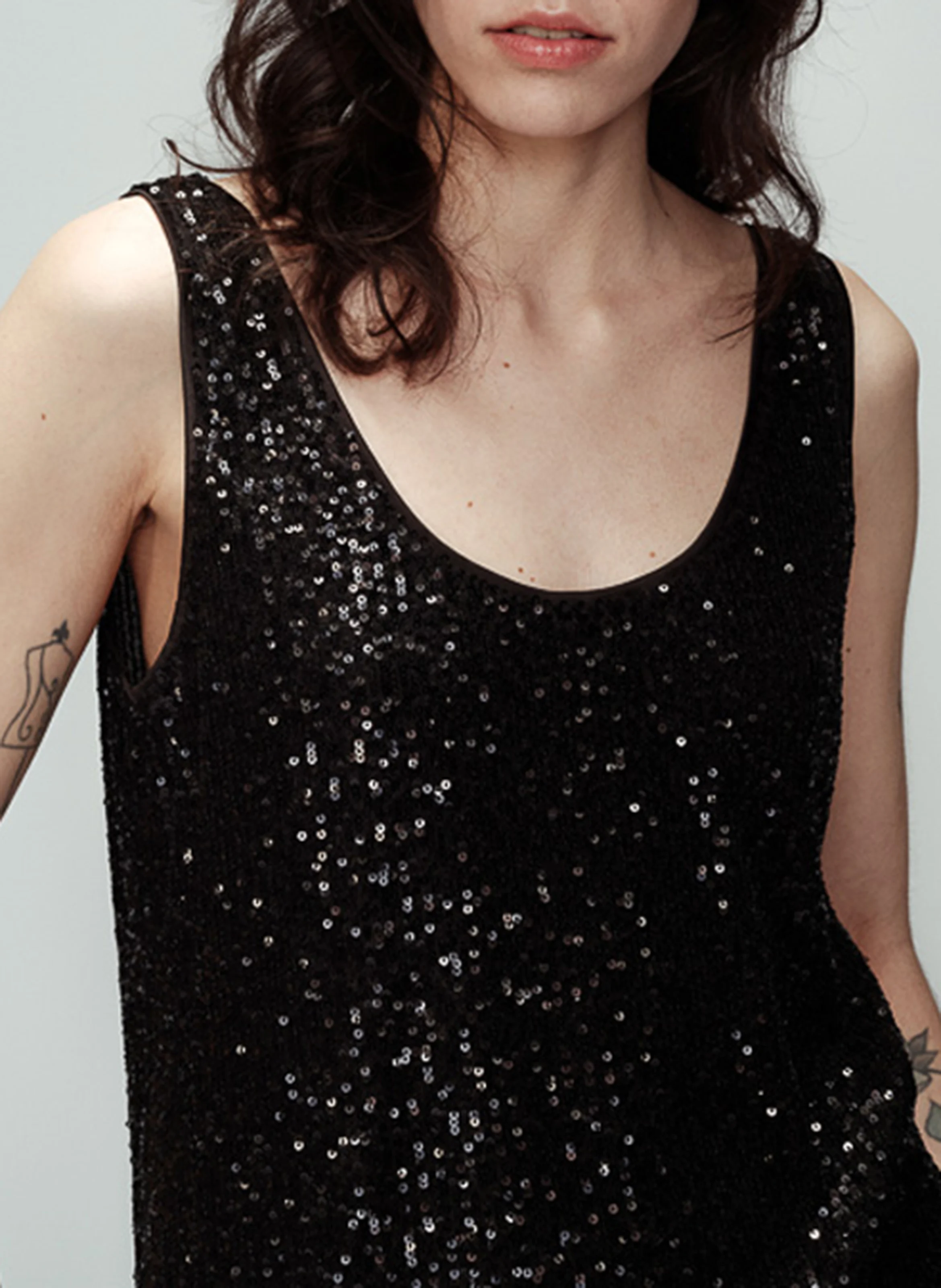 ODE - Débardeur col rond à sequins | Noir