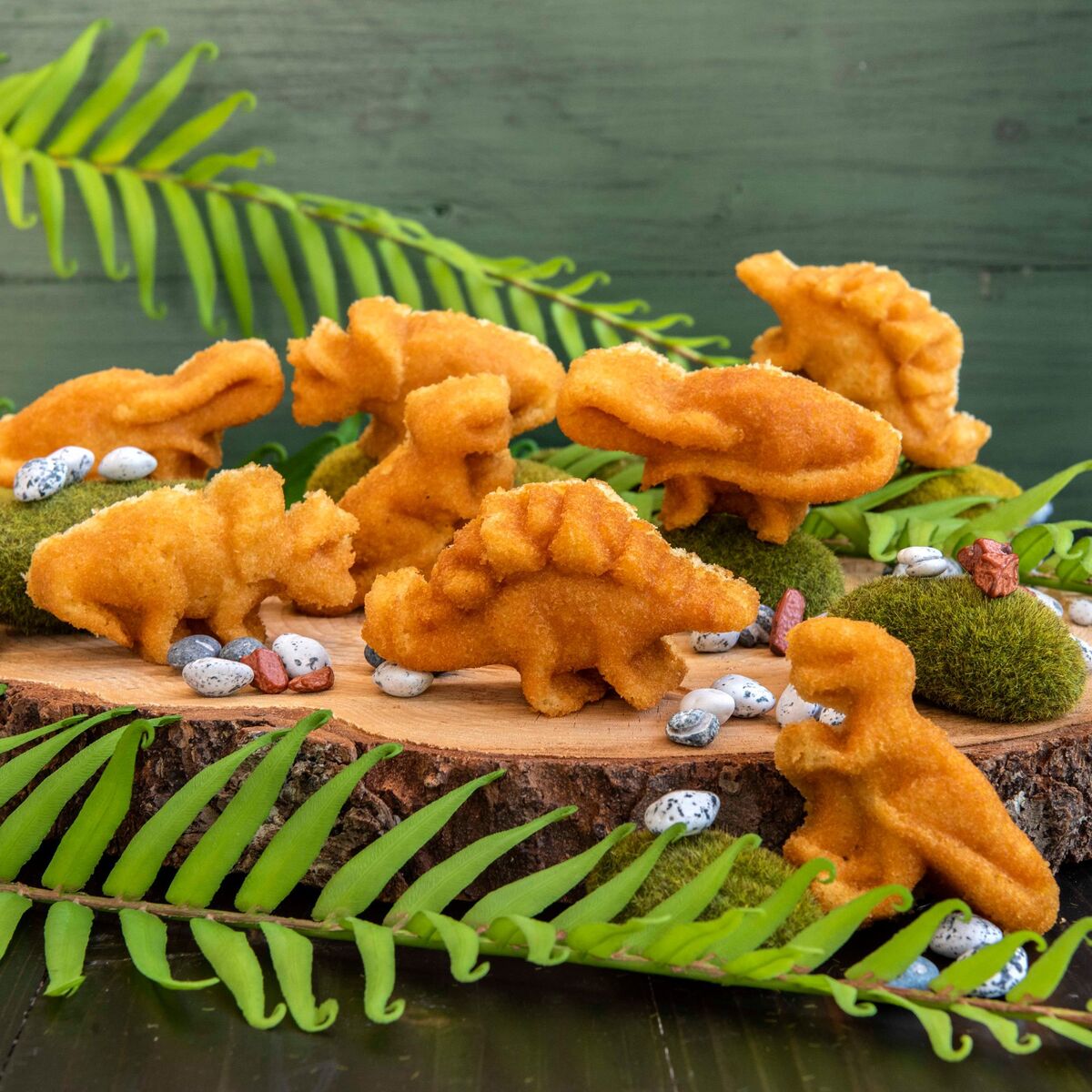 Dinosaur bakeform