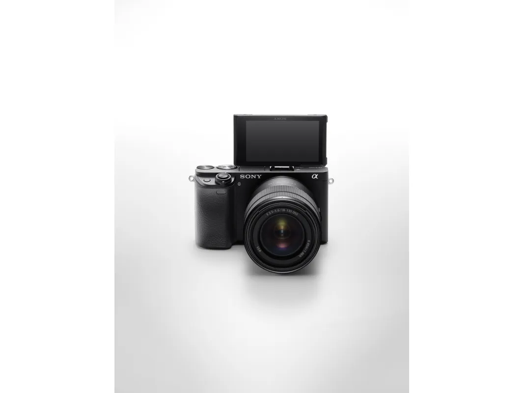 Sony a6400 ILCE-6400L - Digitalkamera - spejlløst - 24.2 MP - APS-C - 4K / 30 fps - 3x optisk zoom 16-50 mm objektiv - Wi-Fi, NFC, Bluetooth - sort