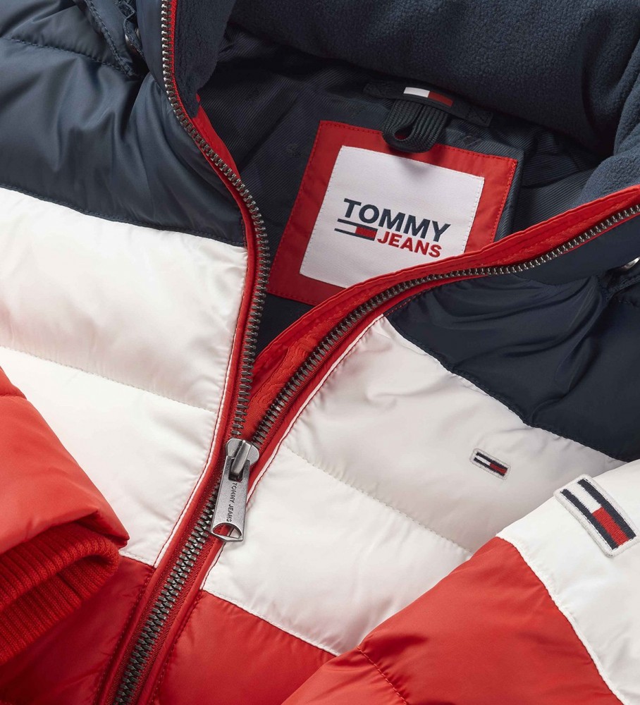 Jaqueta Tommy Jeans vermelha com blocos de cores