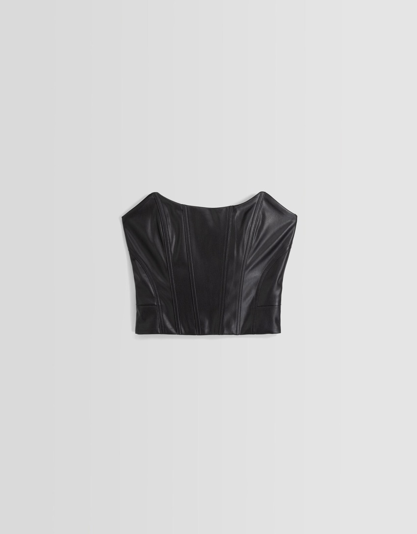 Top cropped bandeau em couro sintético