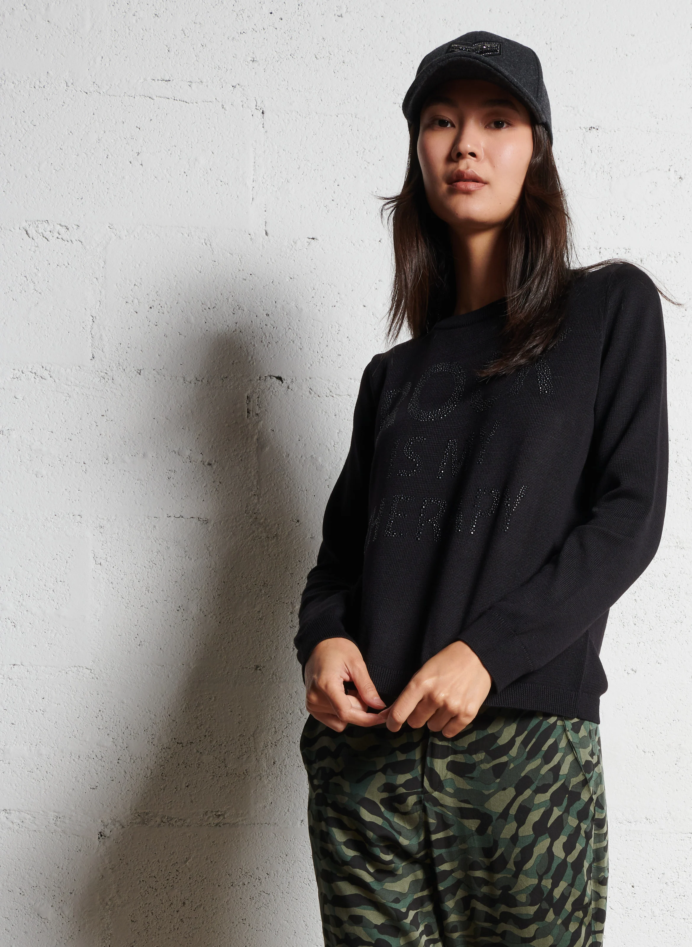 Pull droit col rond à studs en maille mélangée | Noir