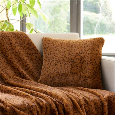Housse coussin imitation fourrure léopard