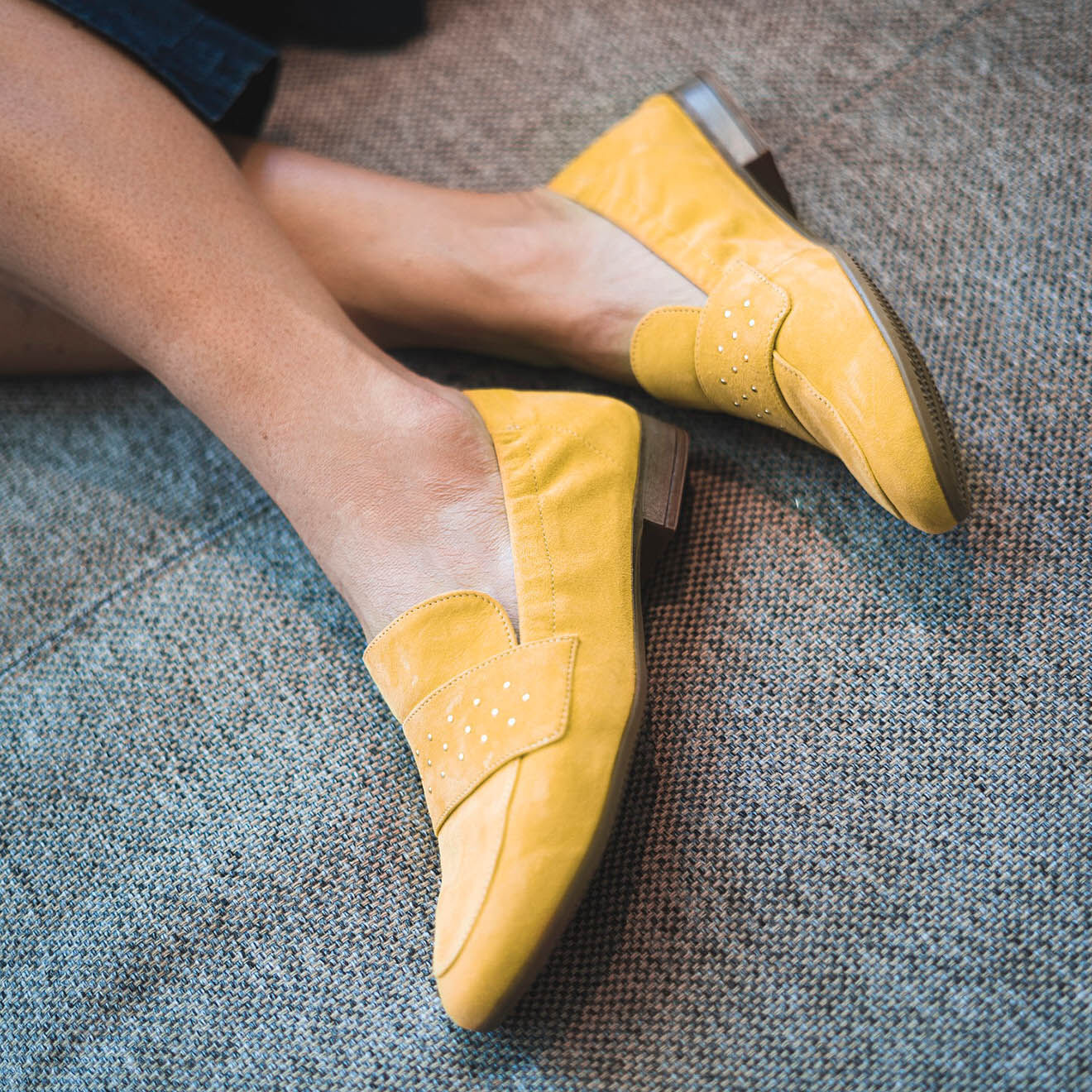 Bocage Mocassins en Velours de Cuir Aissa safran