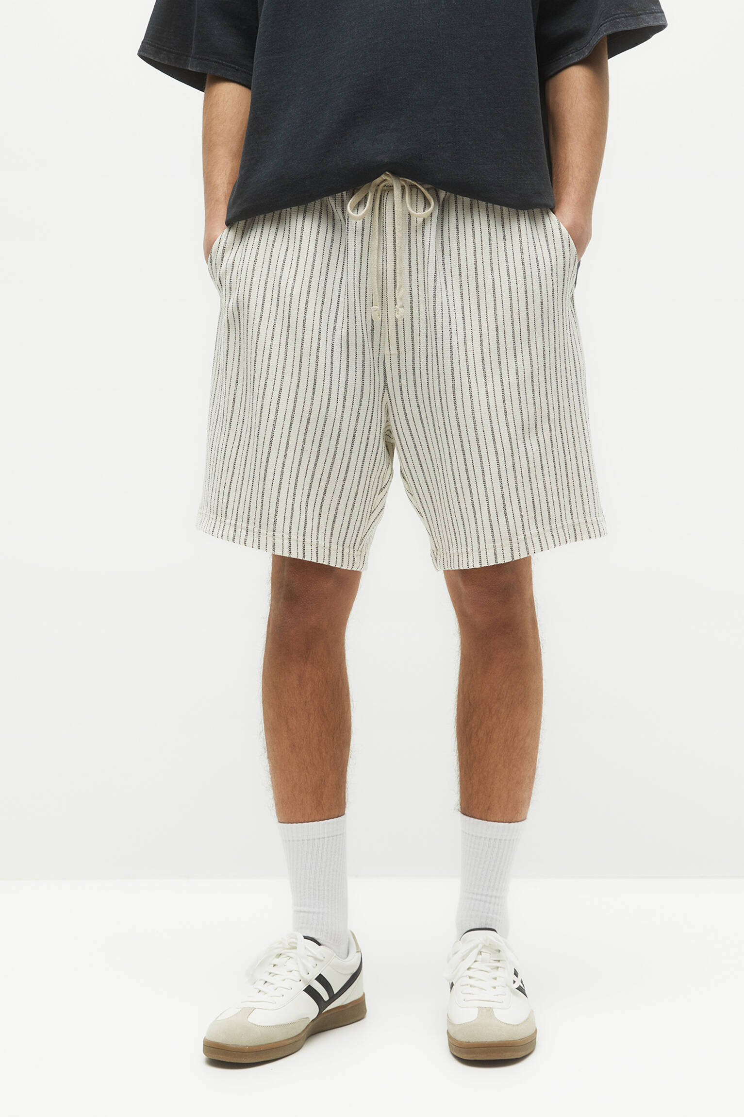 Bermuda Jogger de malha listrada - Off-White
