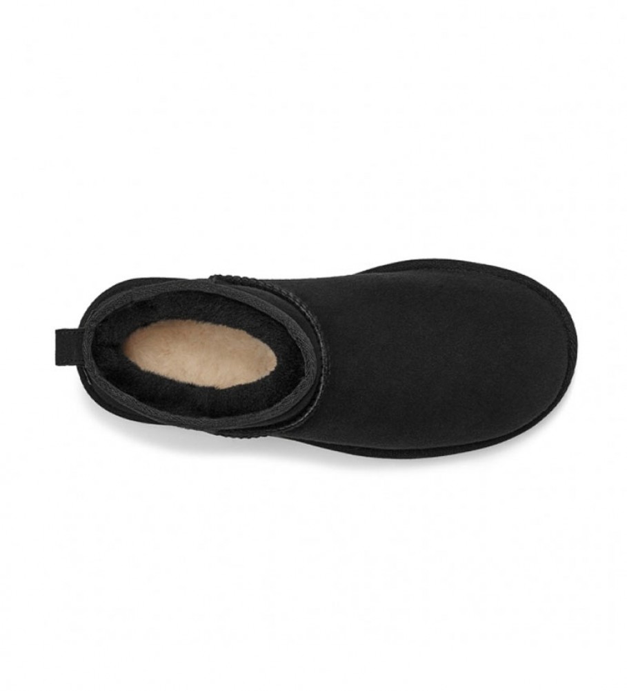 Botas de cano curto UGG Classic Ultra Mini em couro, pretas