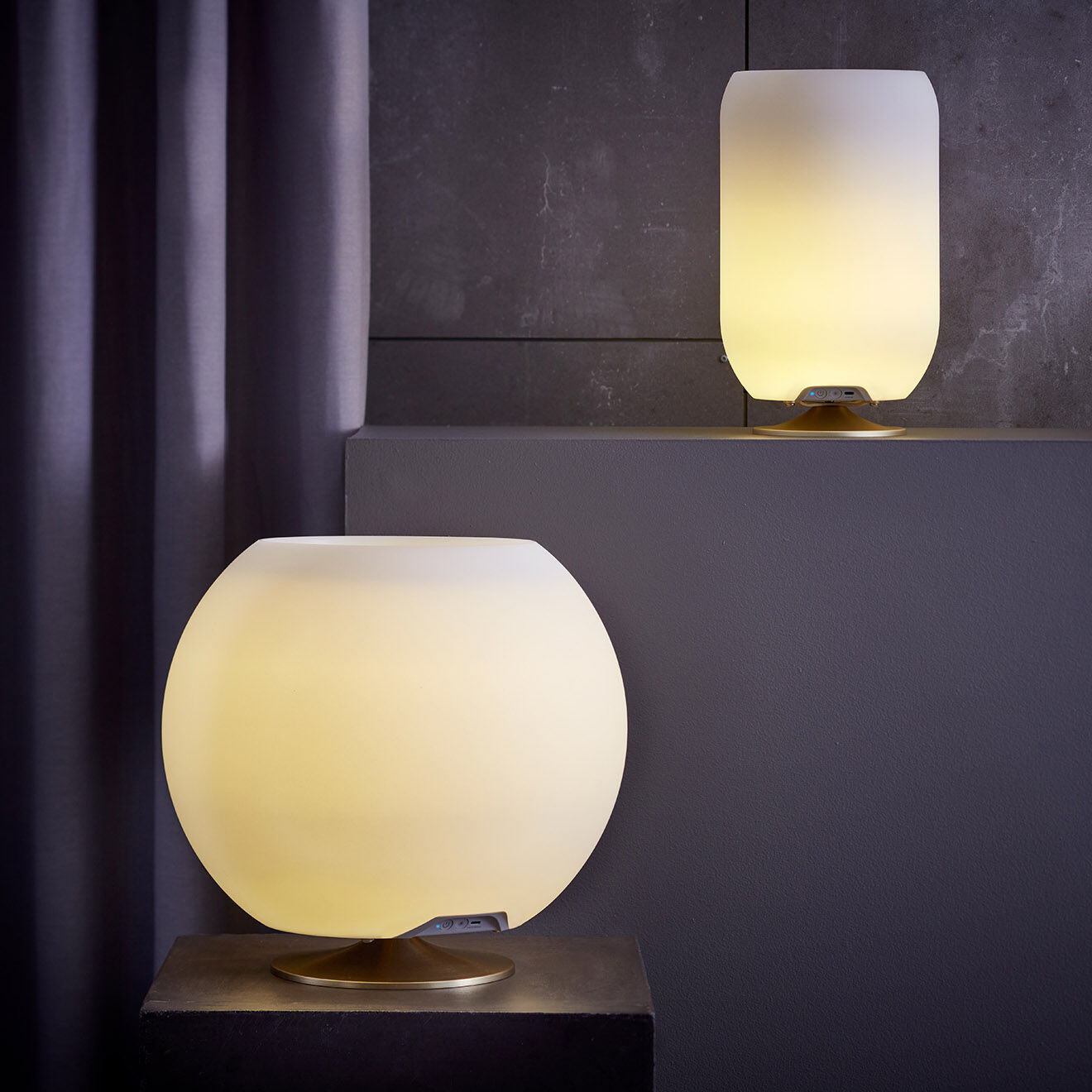 Kooduu Lampe Enceinte Bluetooth sans fil Atmos par Jacob Jensen Design laiton - 21.5x21.5x35.3 cm
