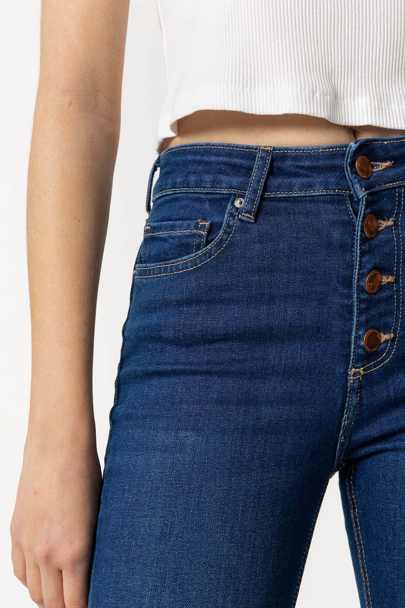 Calça jeans cropped flare de cintura alta Megan