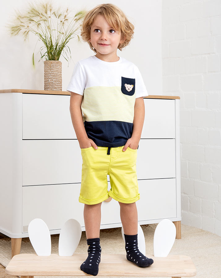 Shorts HELLO SUMMER in lime