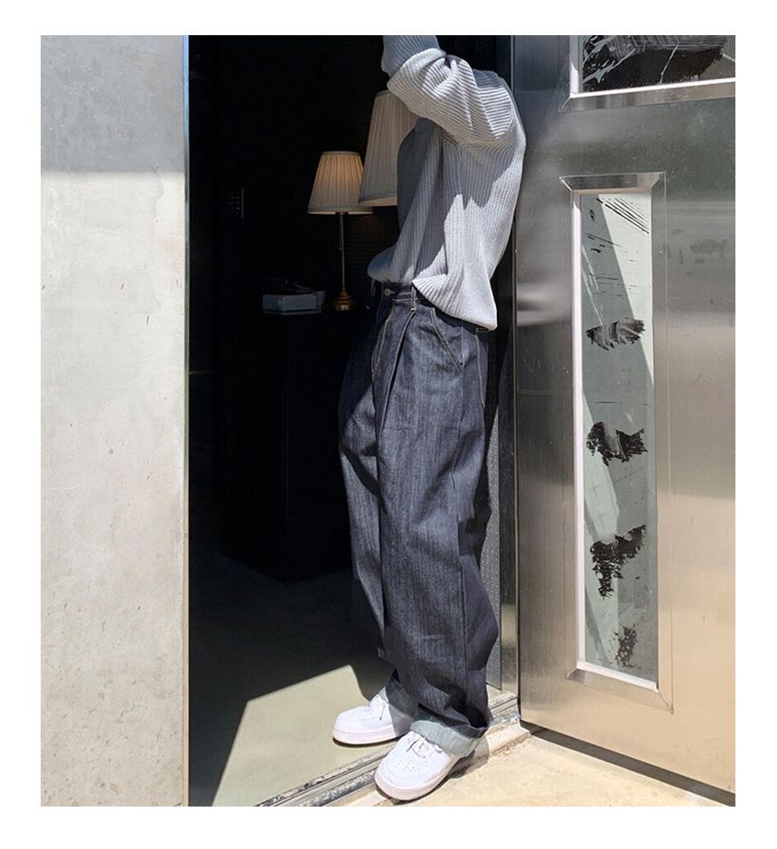 Okwano - Mid Rise Unwashed Baggy Jeans