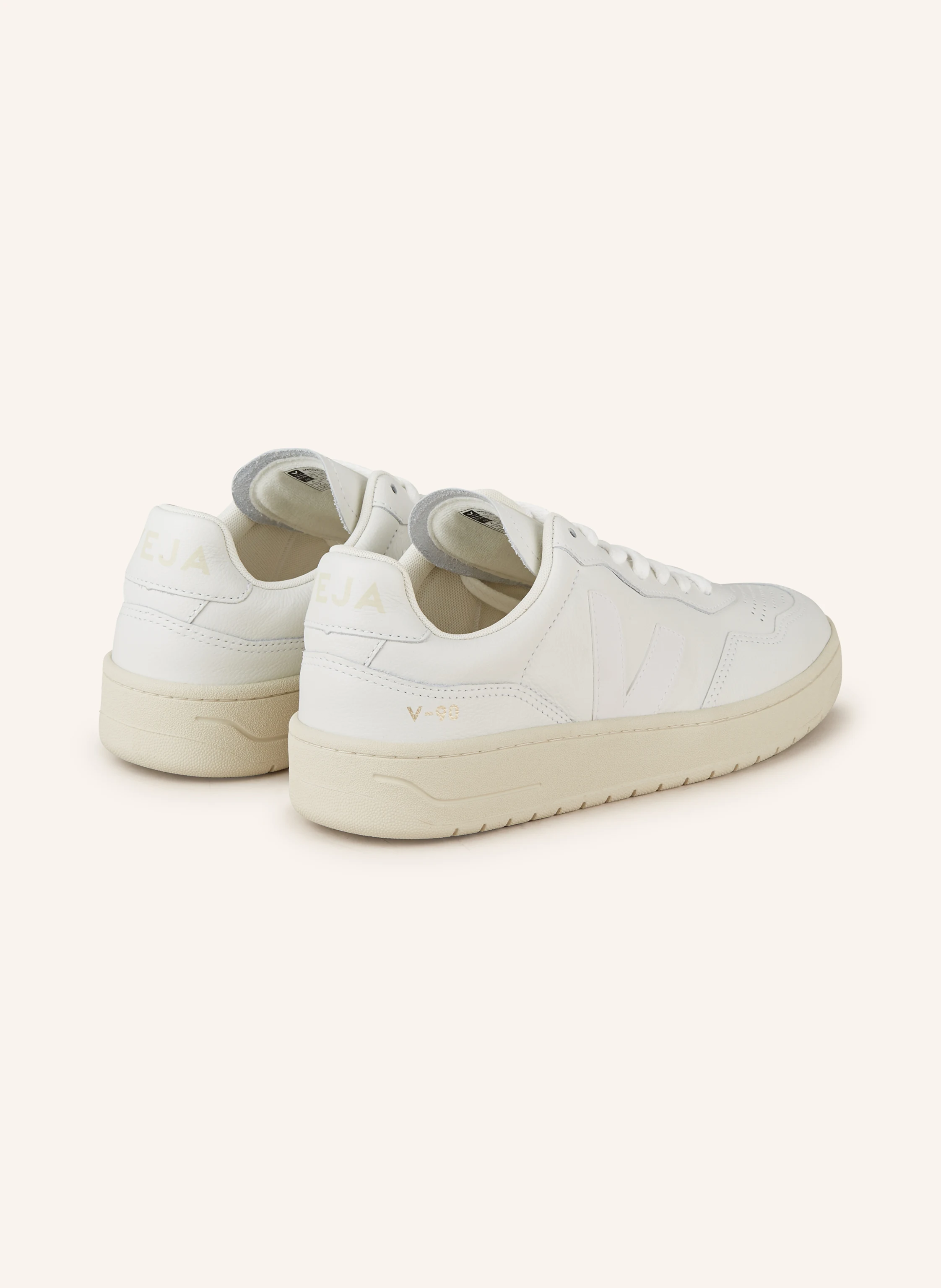 VEJA Sneaker V-90