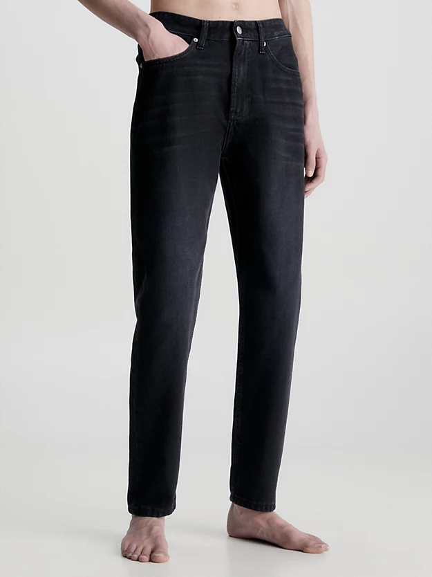 Calça jeans afunilada