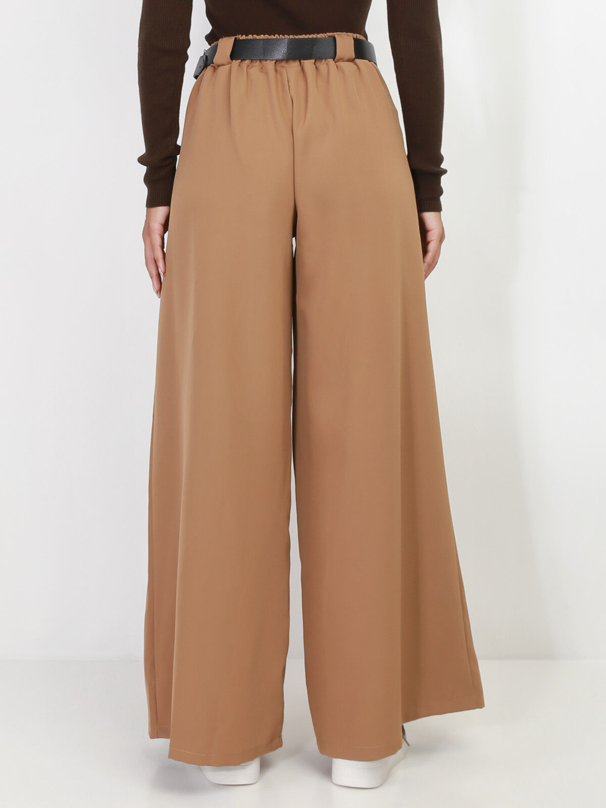 Pantalon à pinces large avec ceinture- Camel