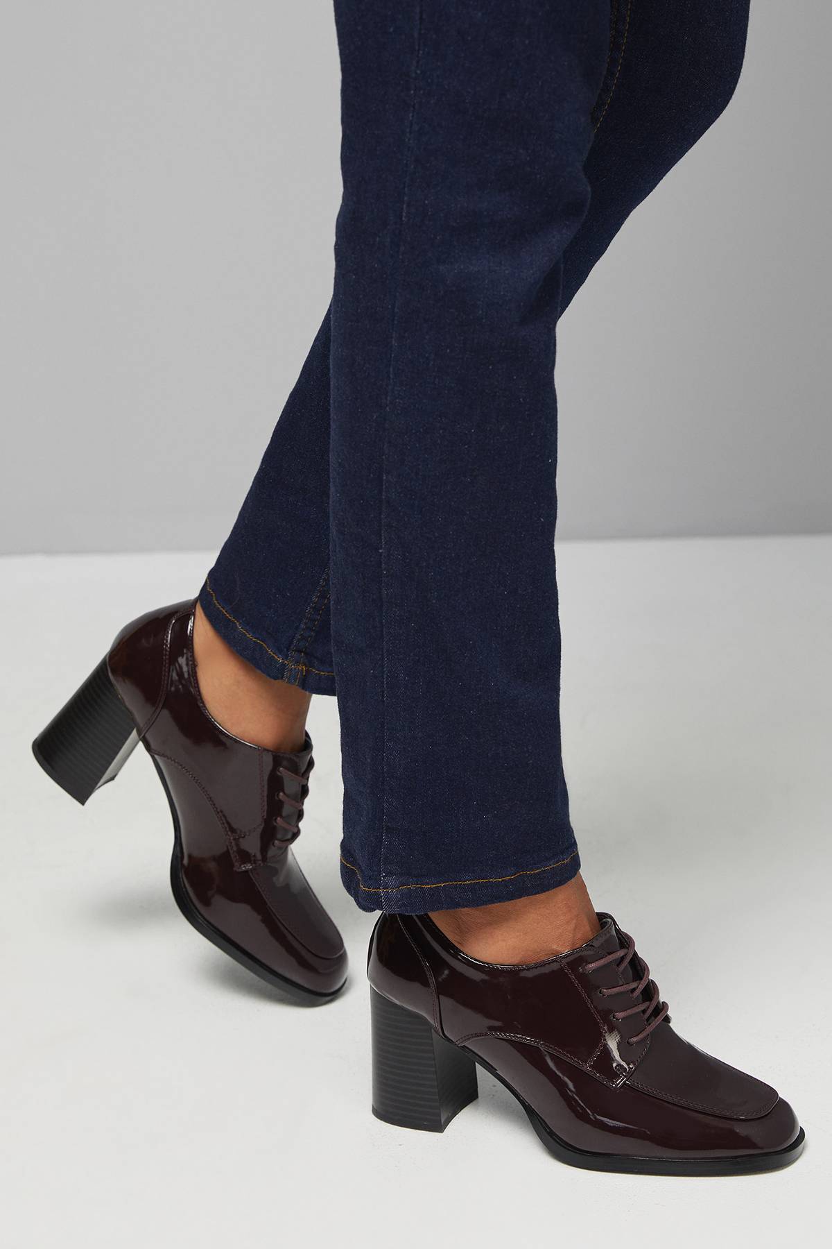 Wallis Mocassins Dante à Lacets et Talon Bloc Haut