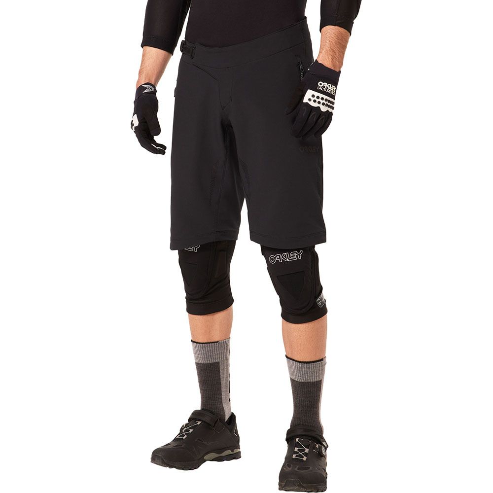 Oakley ELEMENT - Short Homme blackout