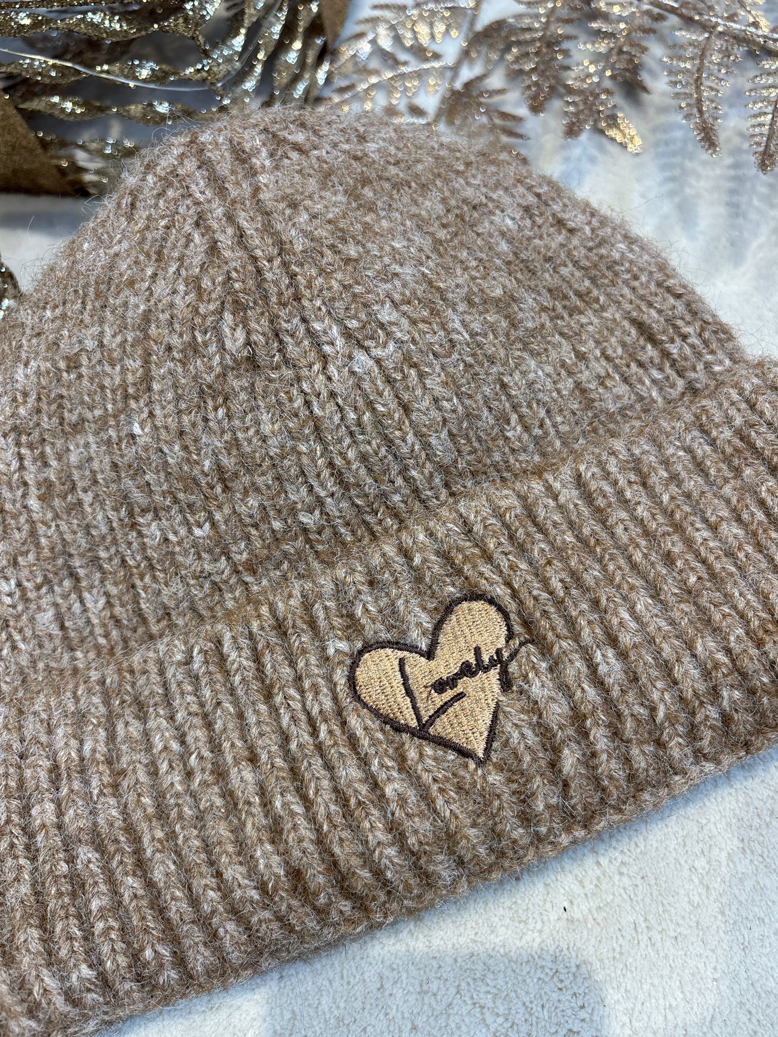 Lovely Muts - Camel