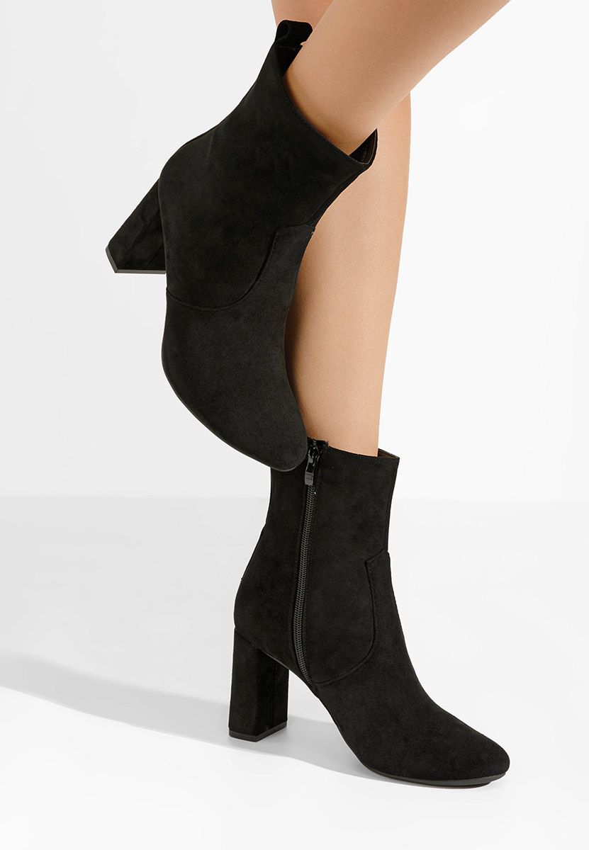 Bottines à gros talon noires Izarra
