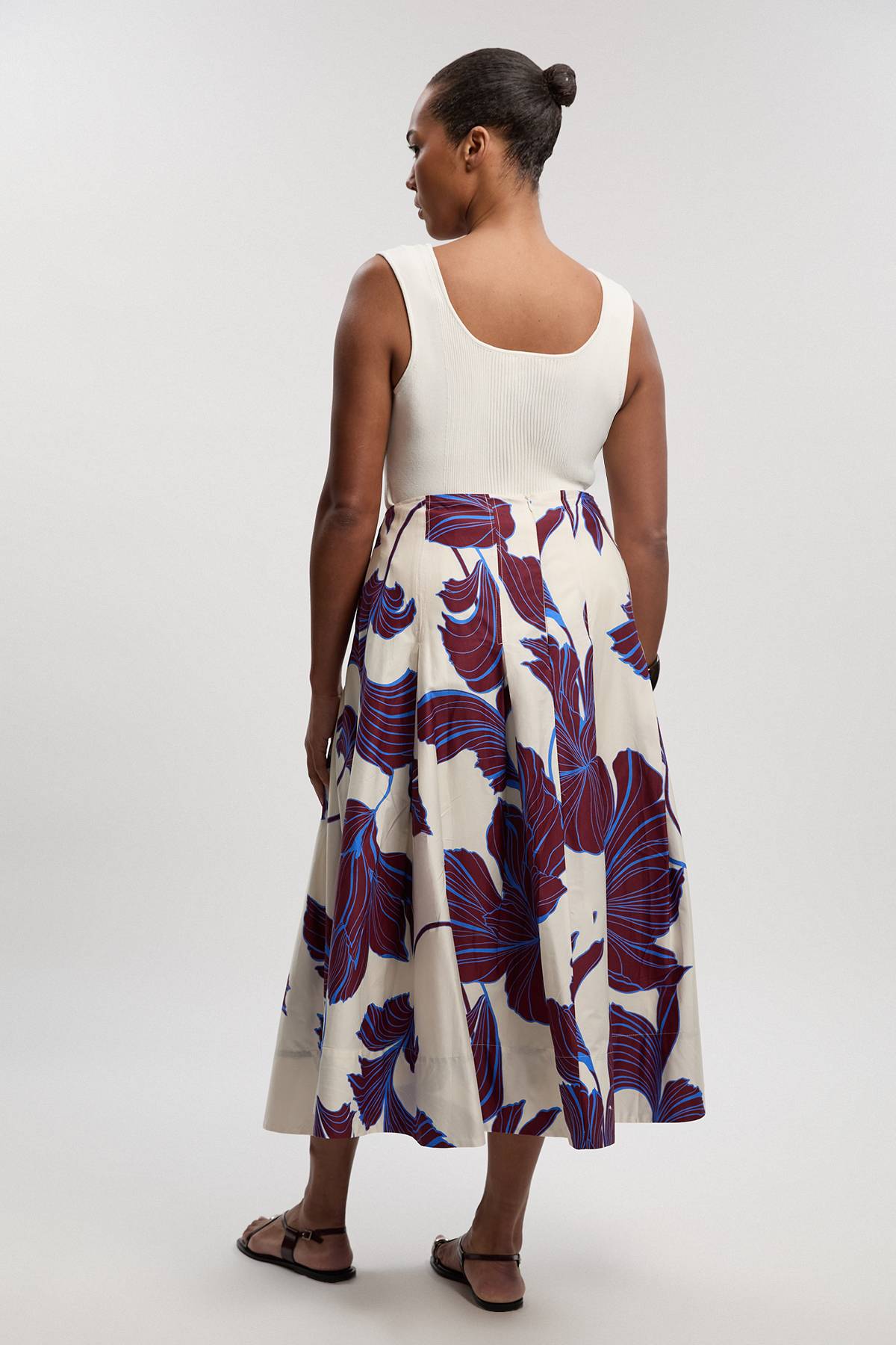KarenMillen Jupe Grande Taille En Satin De Coton Tissé À Imprimé Floral Graphique