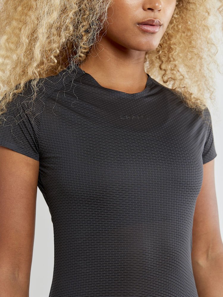 Craft Pro Dry Nanoweight Women kortærmet t-shirt sort