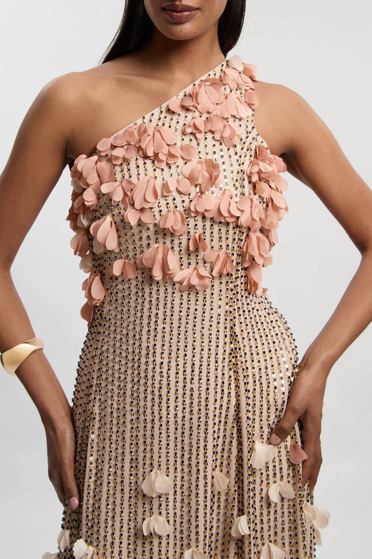 KarenMillen Robe Maxi Tissée À Une Épaule Avec Appliqué Floral Petite Taille