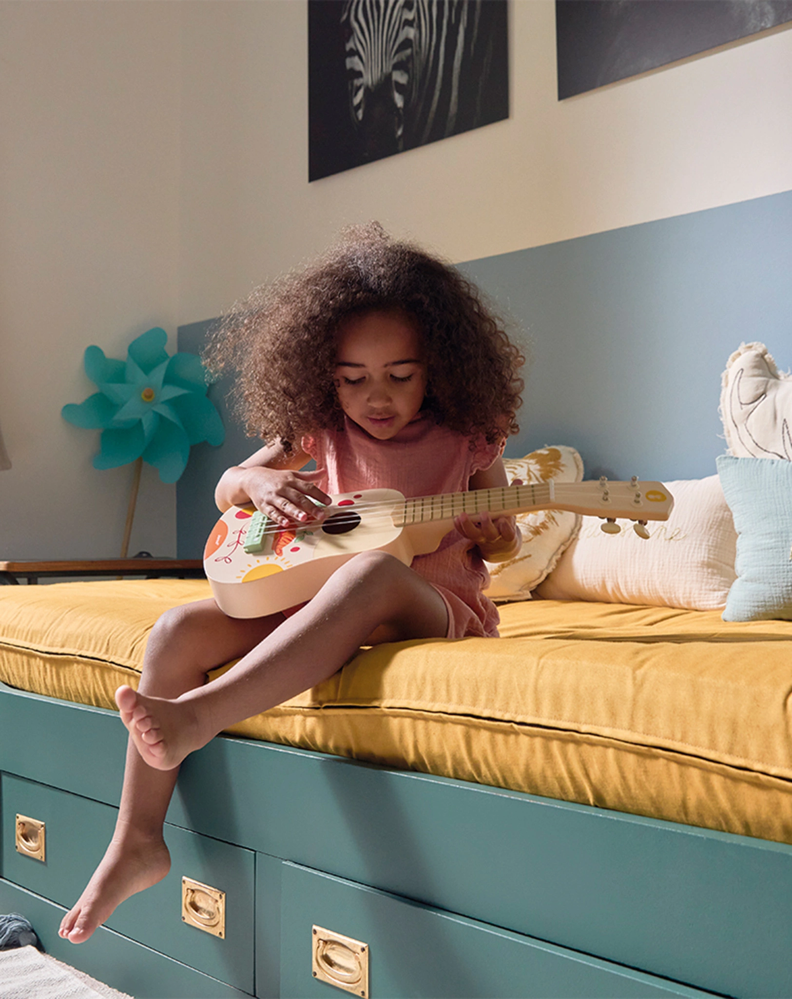 Ukulele SUNSHINE in bunt