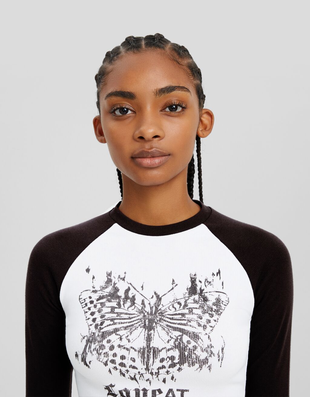 Camiseta longa raglan estampada