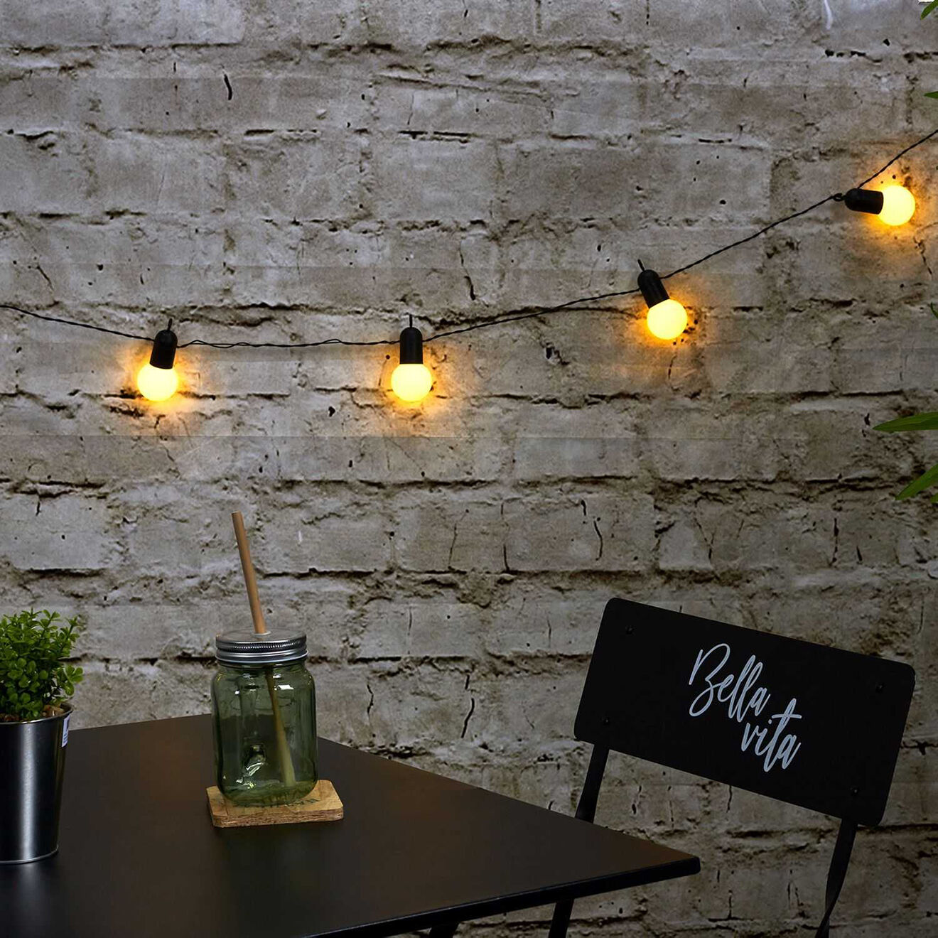 Home Deco Factory Guirlande solaire ampoules blanches LED blanche - 1250x5x5 cm