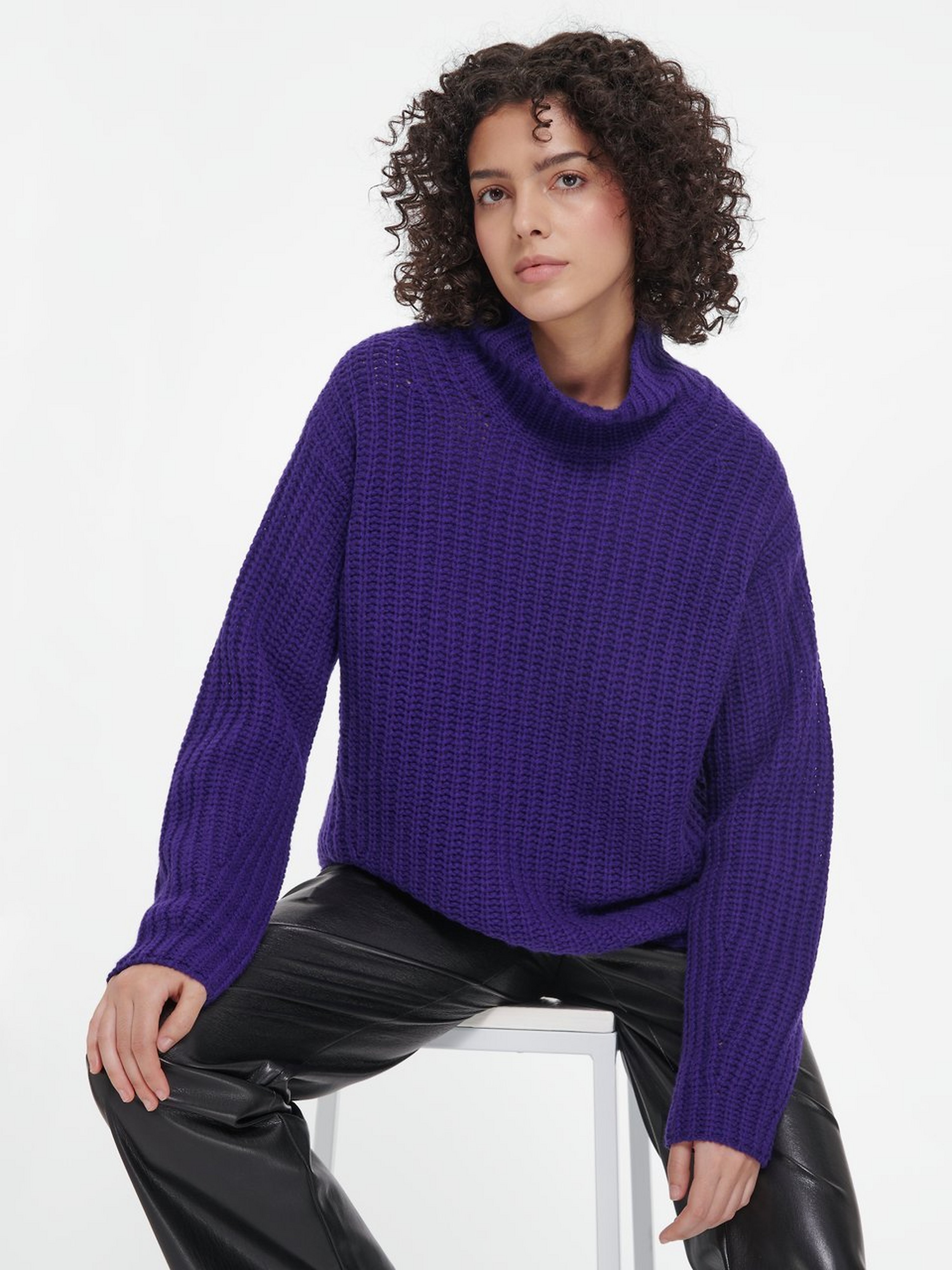 Kaschmir-Pullover mit Stehkragen