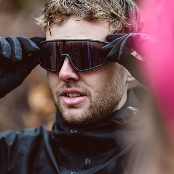 Lunette vélo CAIRN ROCKET POLARIZED MAT FULL BLACK