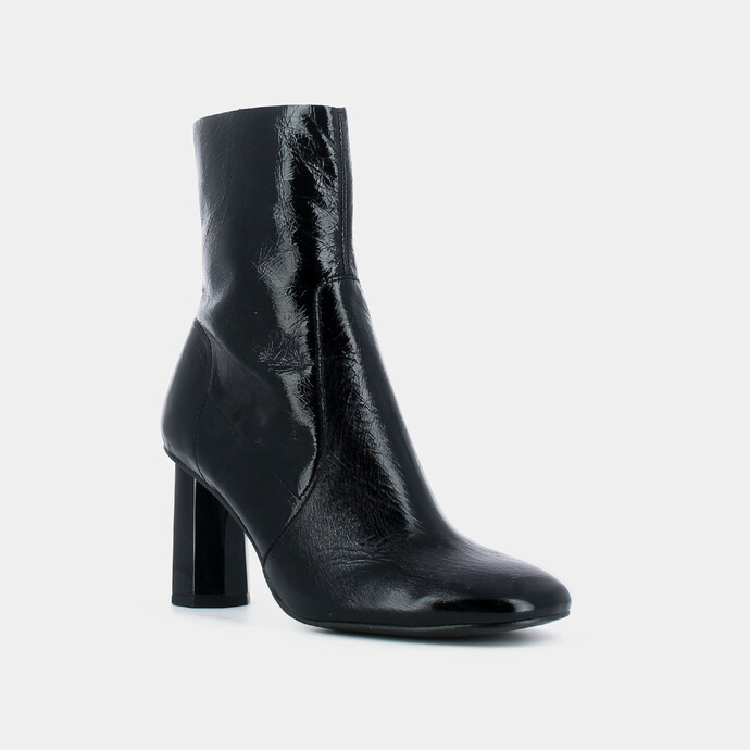 Bottines à talons hauts  en cuir brillant noir