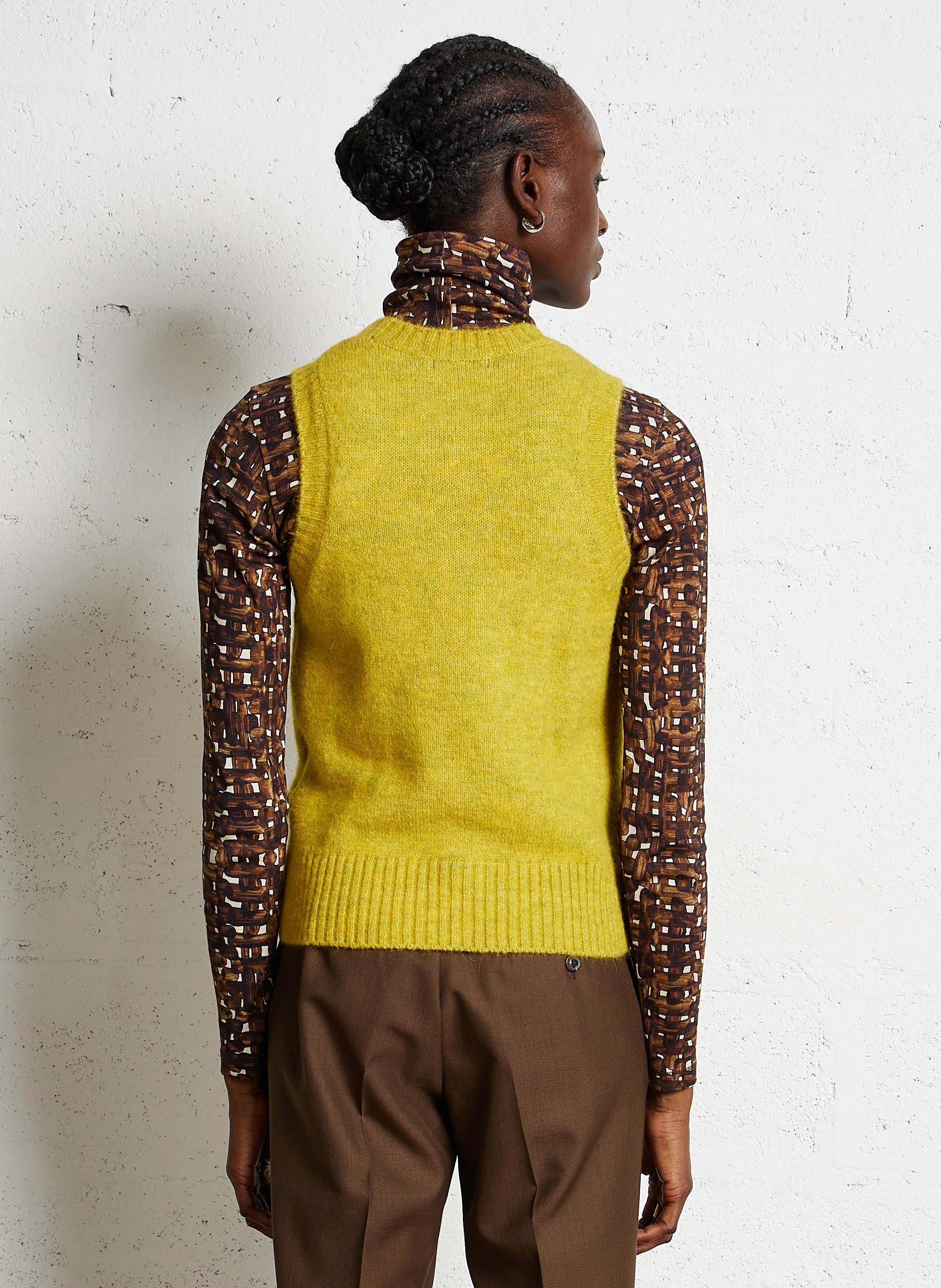 NAMASTE - Pull droit sans manche col rond | Jaune