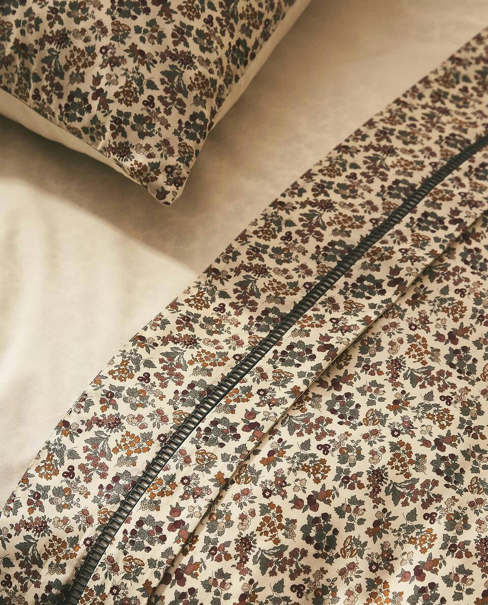 Lençol infantil de tecido estampado floral