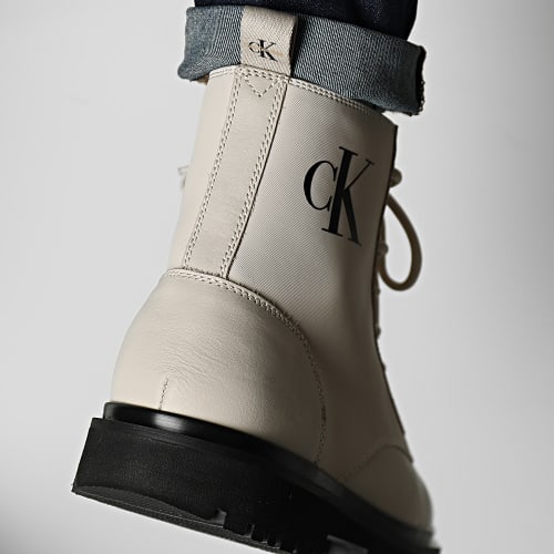 Boots Lug Lace Up 0562 Eggshell
