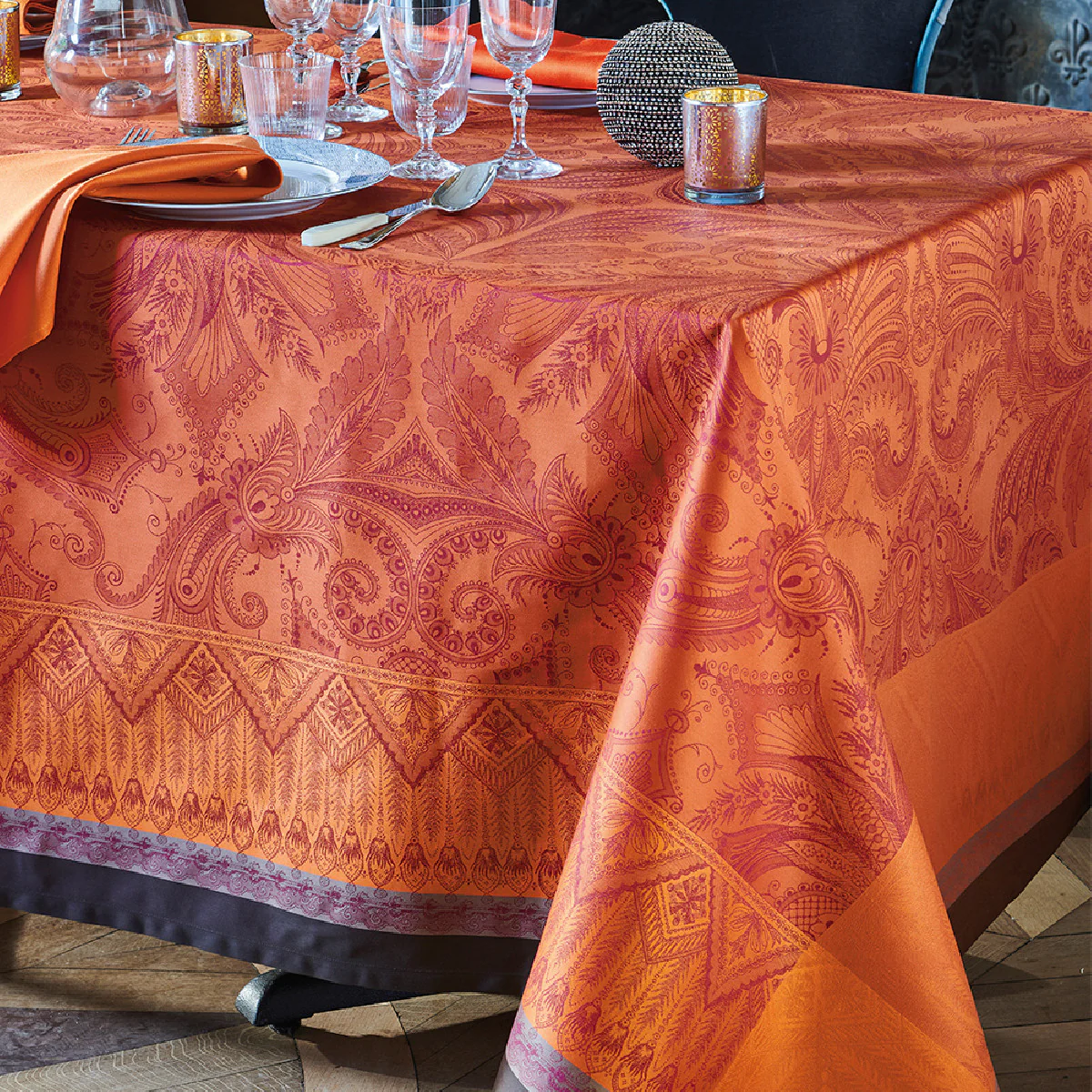 Nappe antitache déperlant pur coton rouge 174X254 Garnier Thiebaut