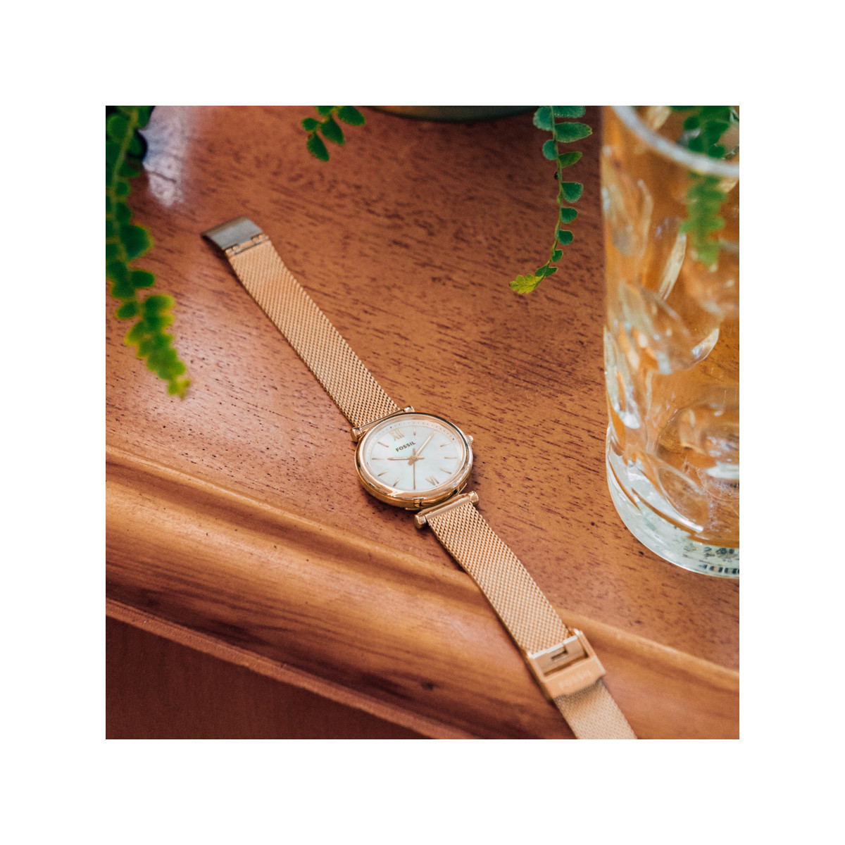 Montre Fossil femme acier doré rose milanais