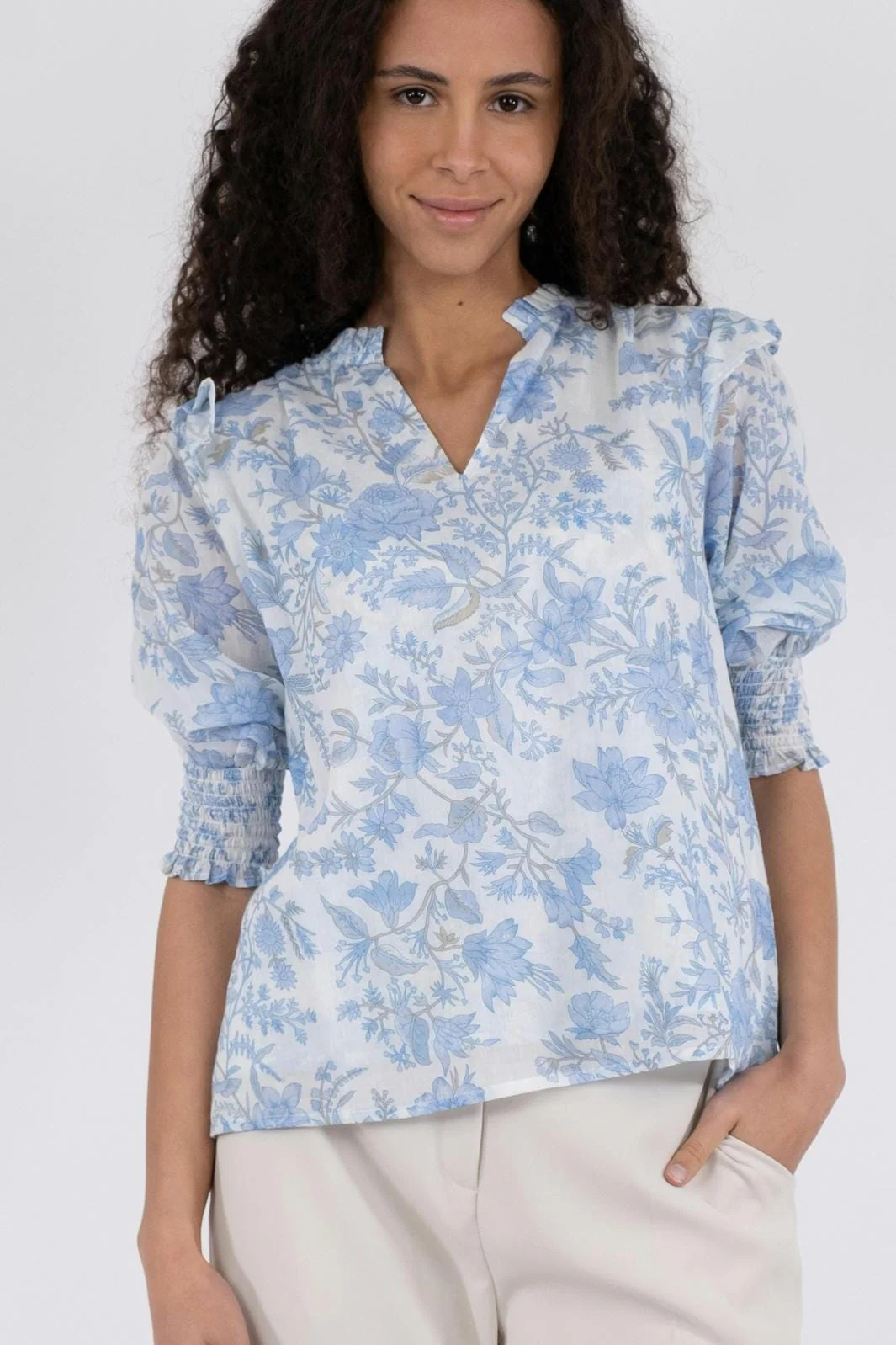 Neo Noir Davina Rose Field Blouse light blue