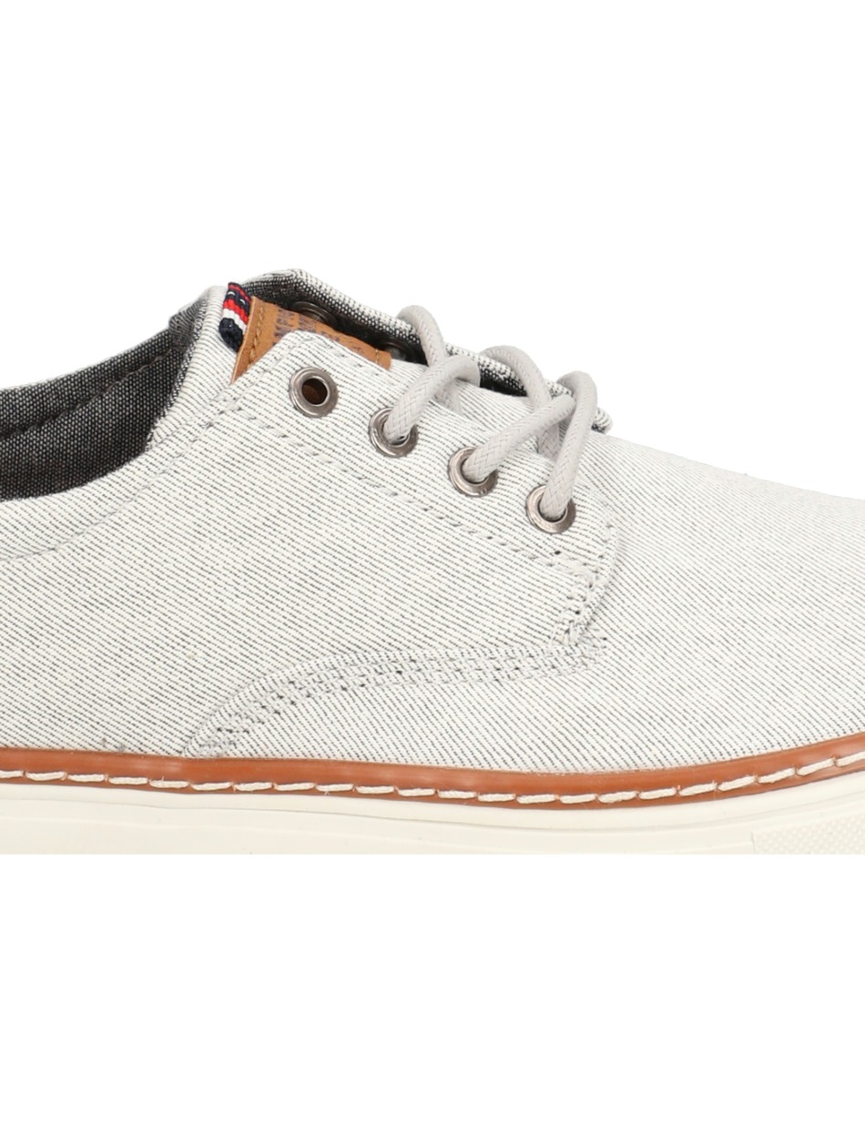 Canvas Sneaker
