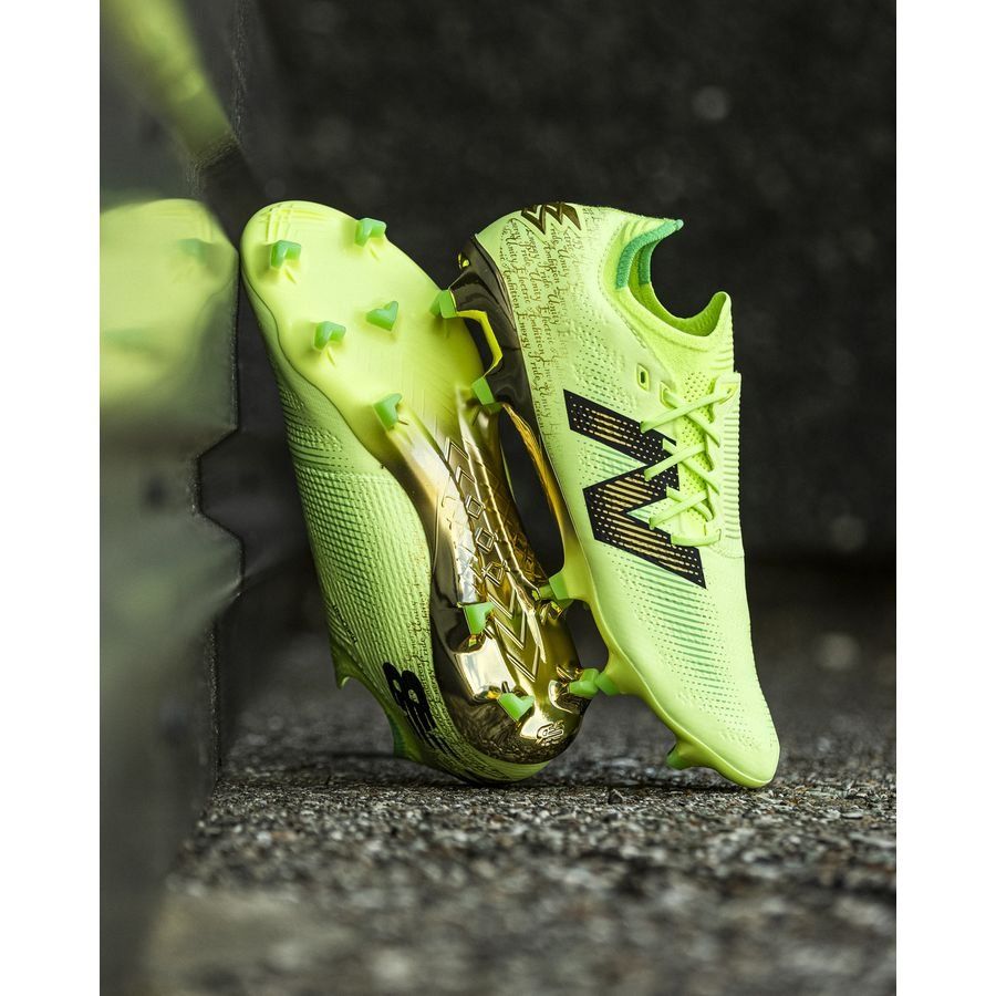 New Balance Furon V7 FG Bukayo Saka Signature Edition - Vert/Noir ÉDITION LIMITÉE