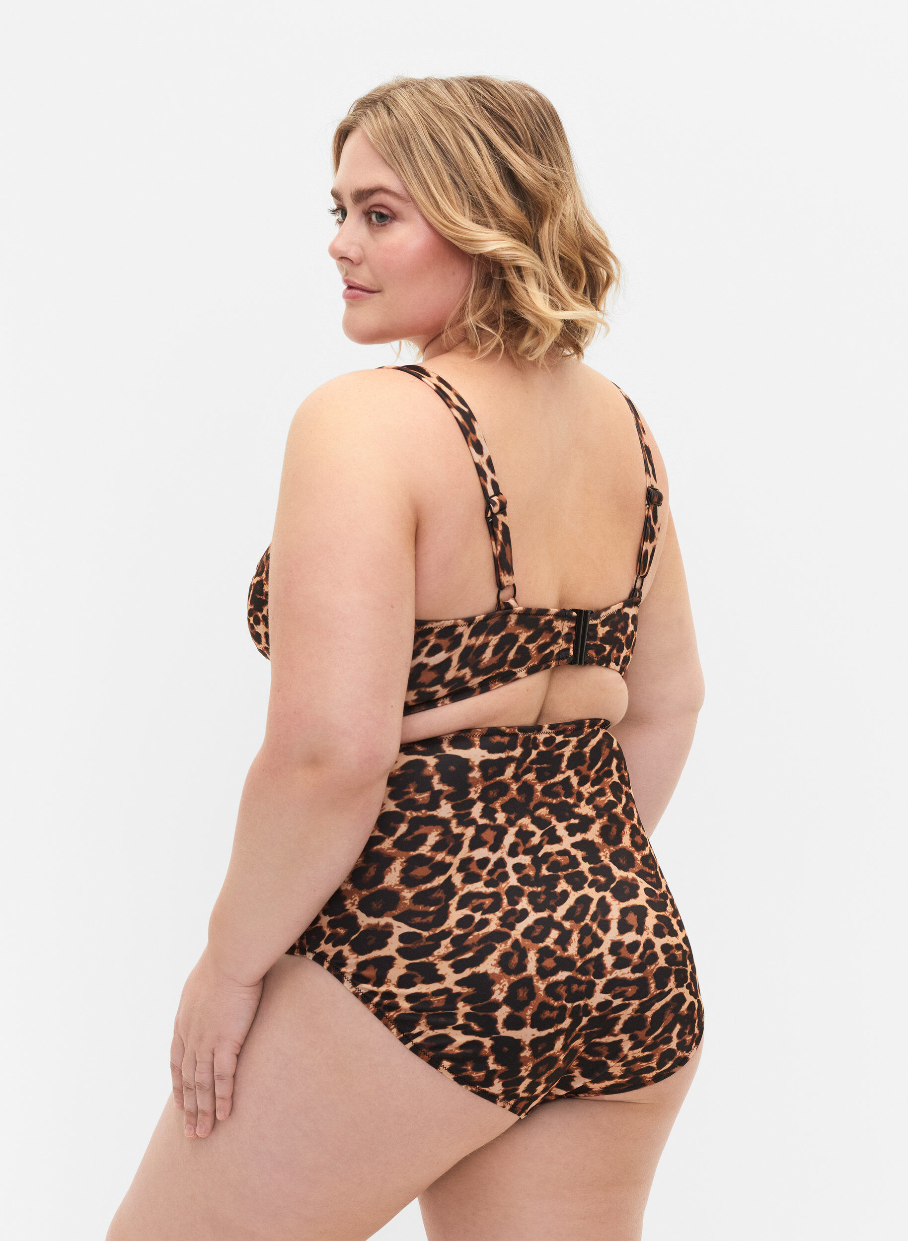 Højtaljet bikinitrusse med leoprint