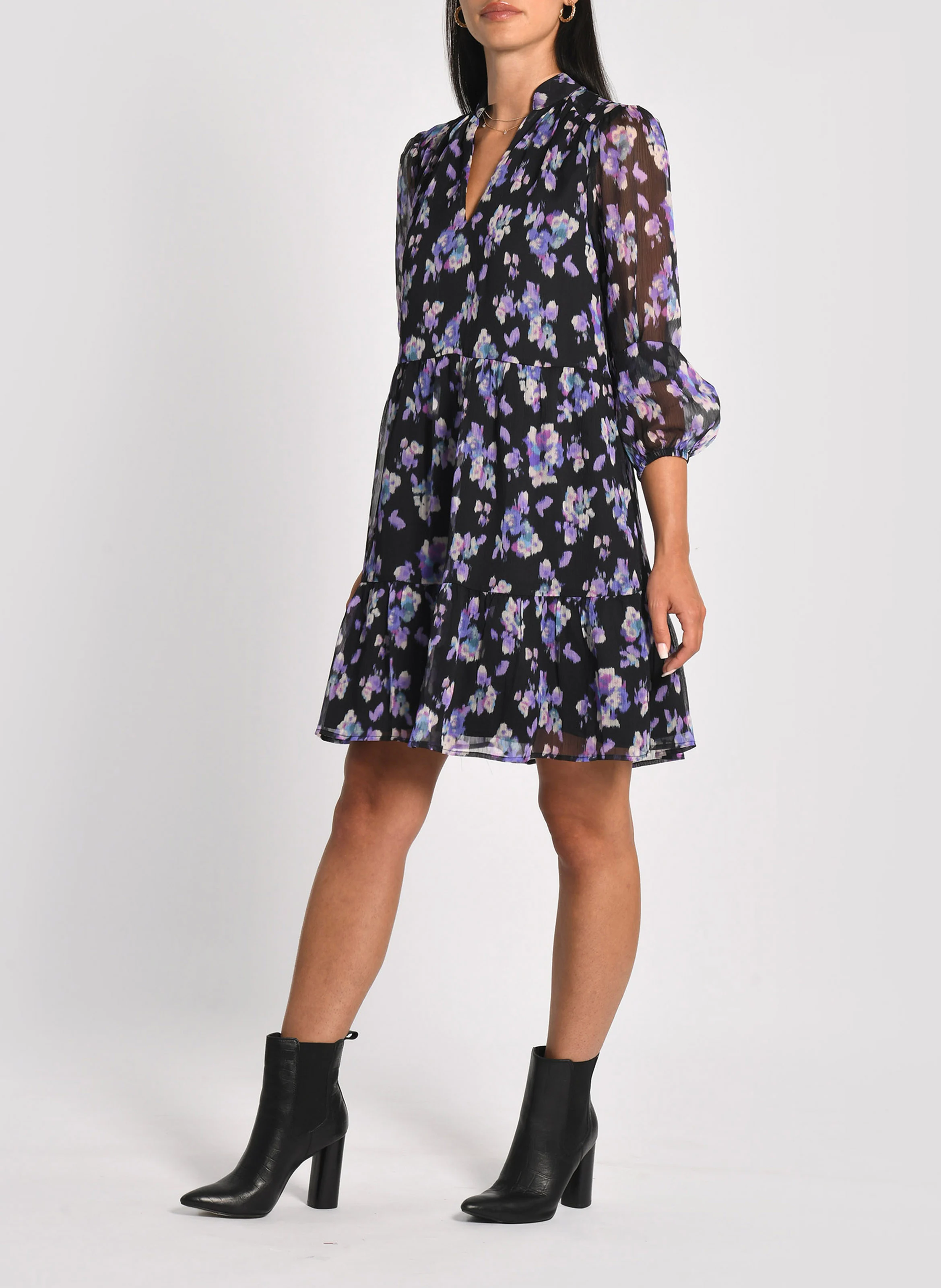 MADISON - Robe courte col v à imprimé fleuri et volants| Multicolore